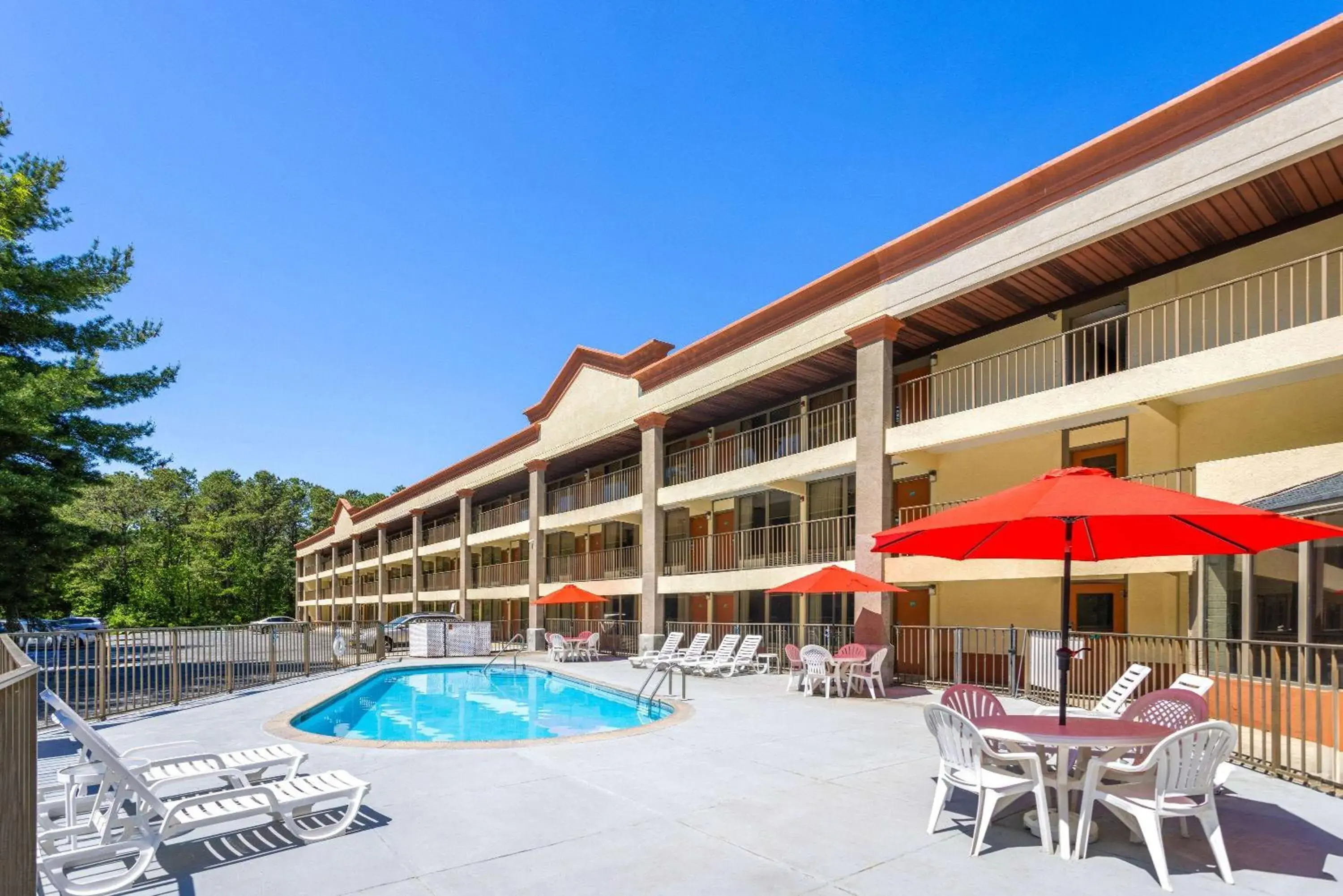 Swimming pool in Inn at Atlantic City Hotel & Banquet Swimming pool in Inn at Atlantic City Hotel & Banquet