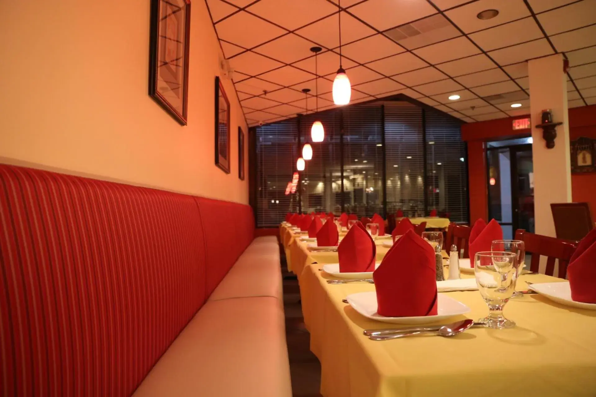 Restaurant/places to eat in Inn at Atlantic City Hotel & Banquet Restaurant/places to eat in Inn at Atlantic City Hotel & Banquet