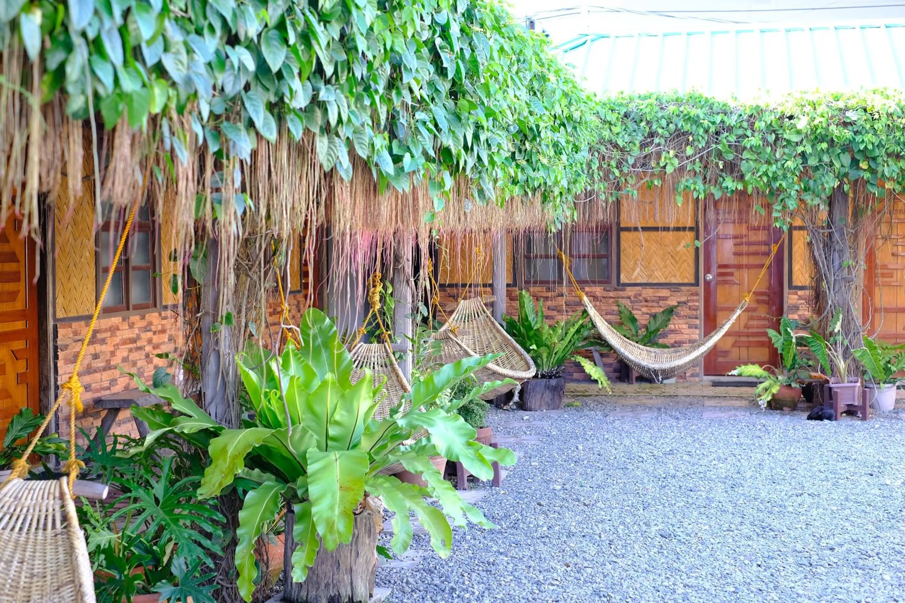 Patio in Pacific Waves Inn (Annex)