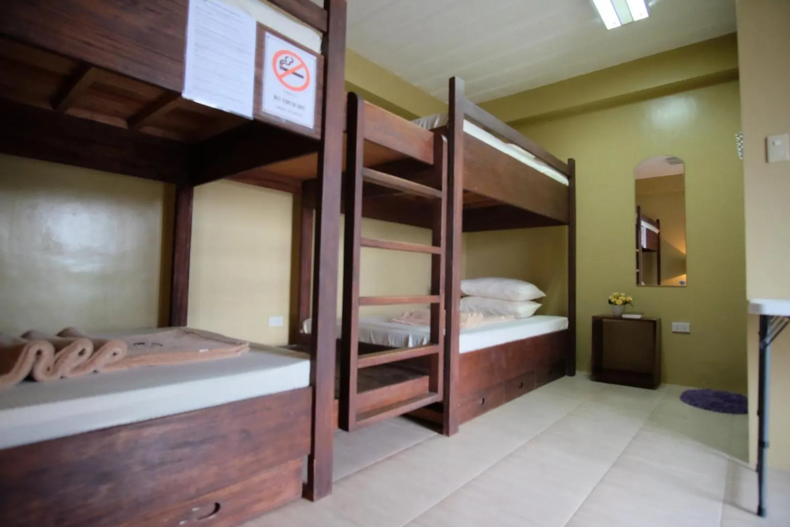 bunk bed, Bed in Pacific Waves Inn (Annex)