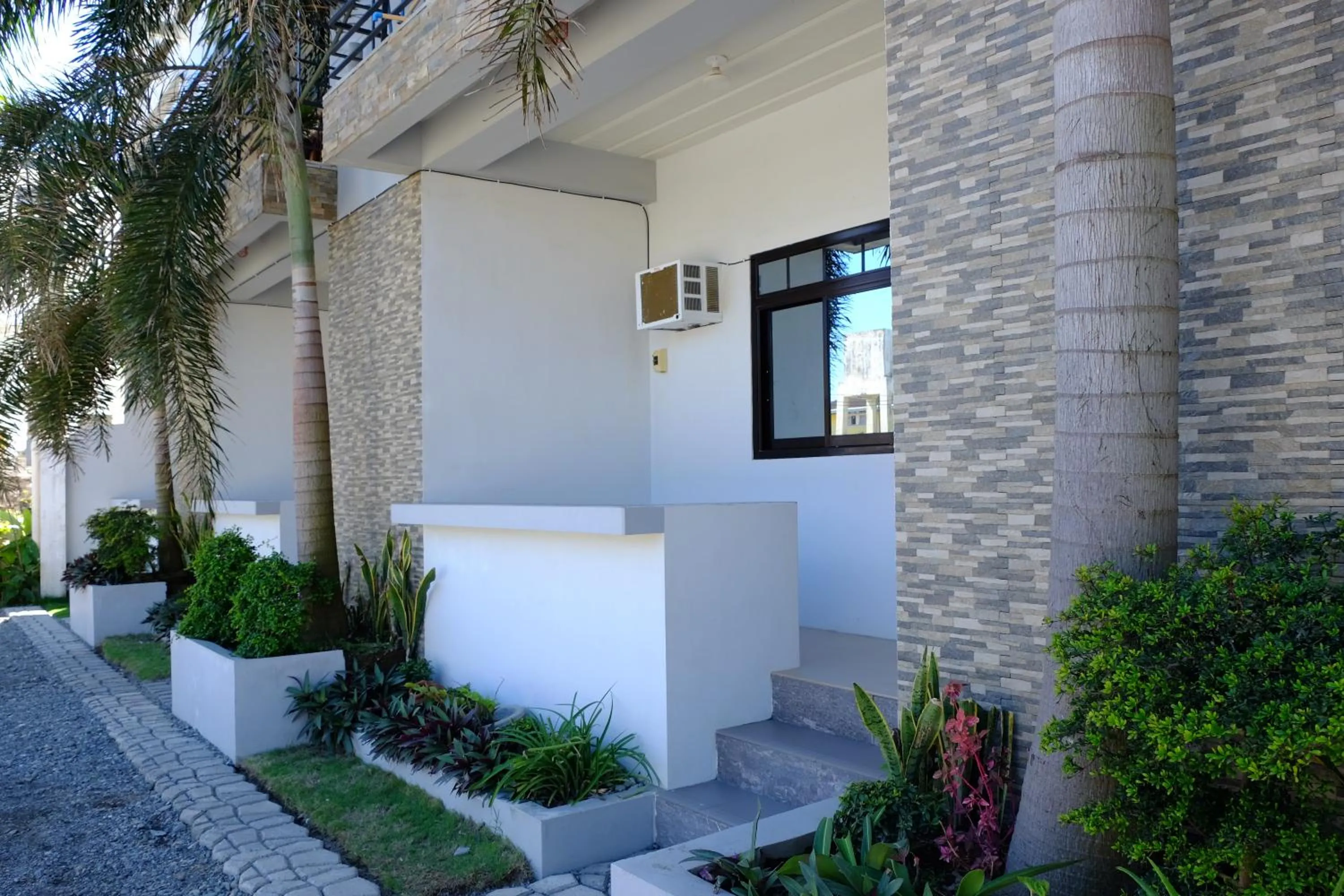 Property building in Pacific Waves Inn (Annex)