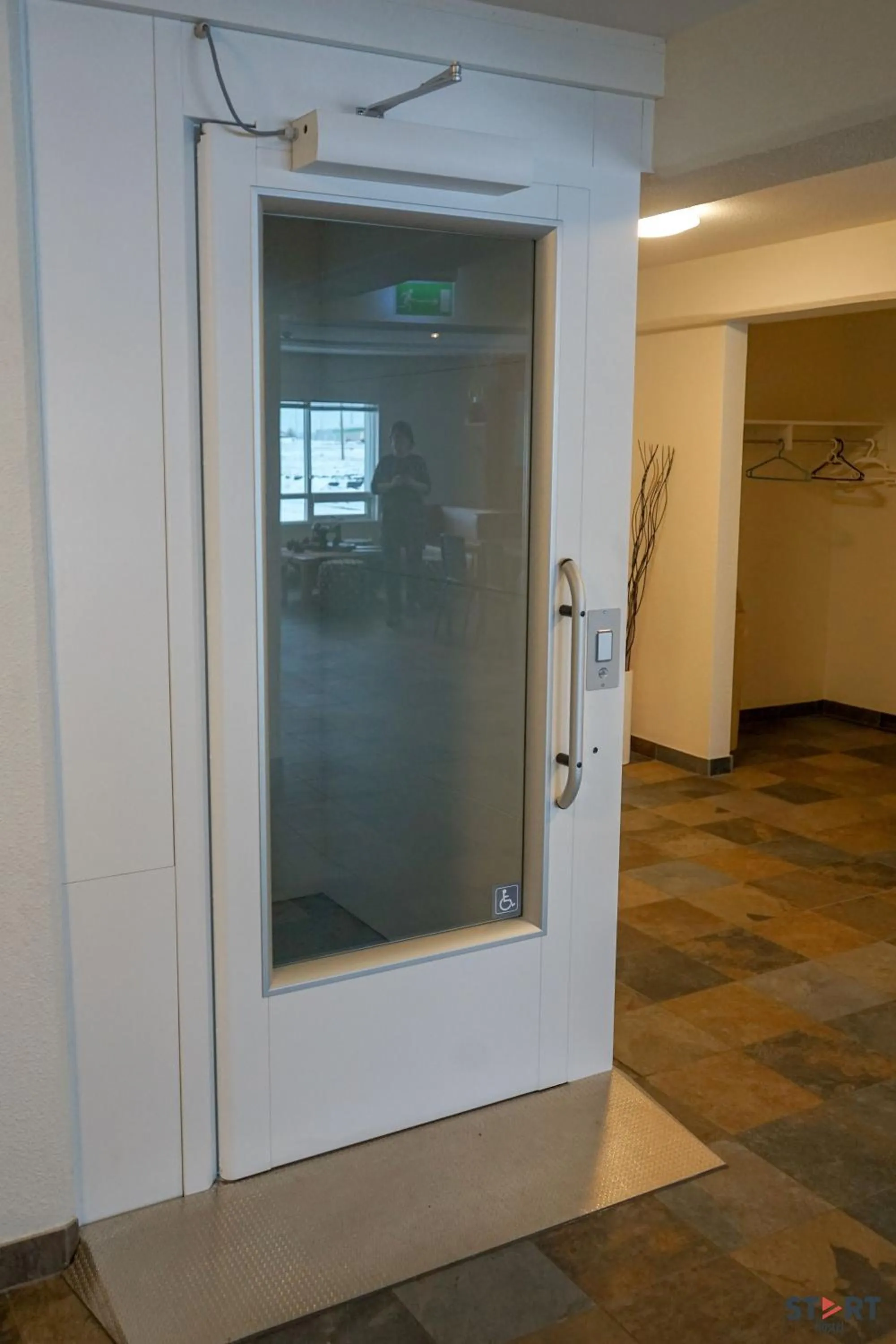 Start Keflavík Airport