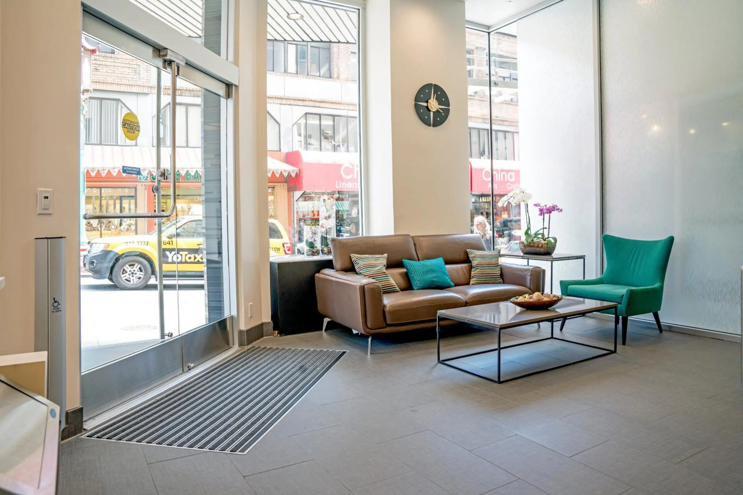 Day in Grant Plaza Hotel