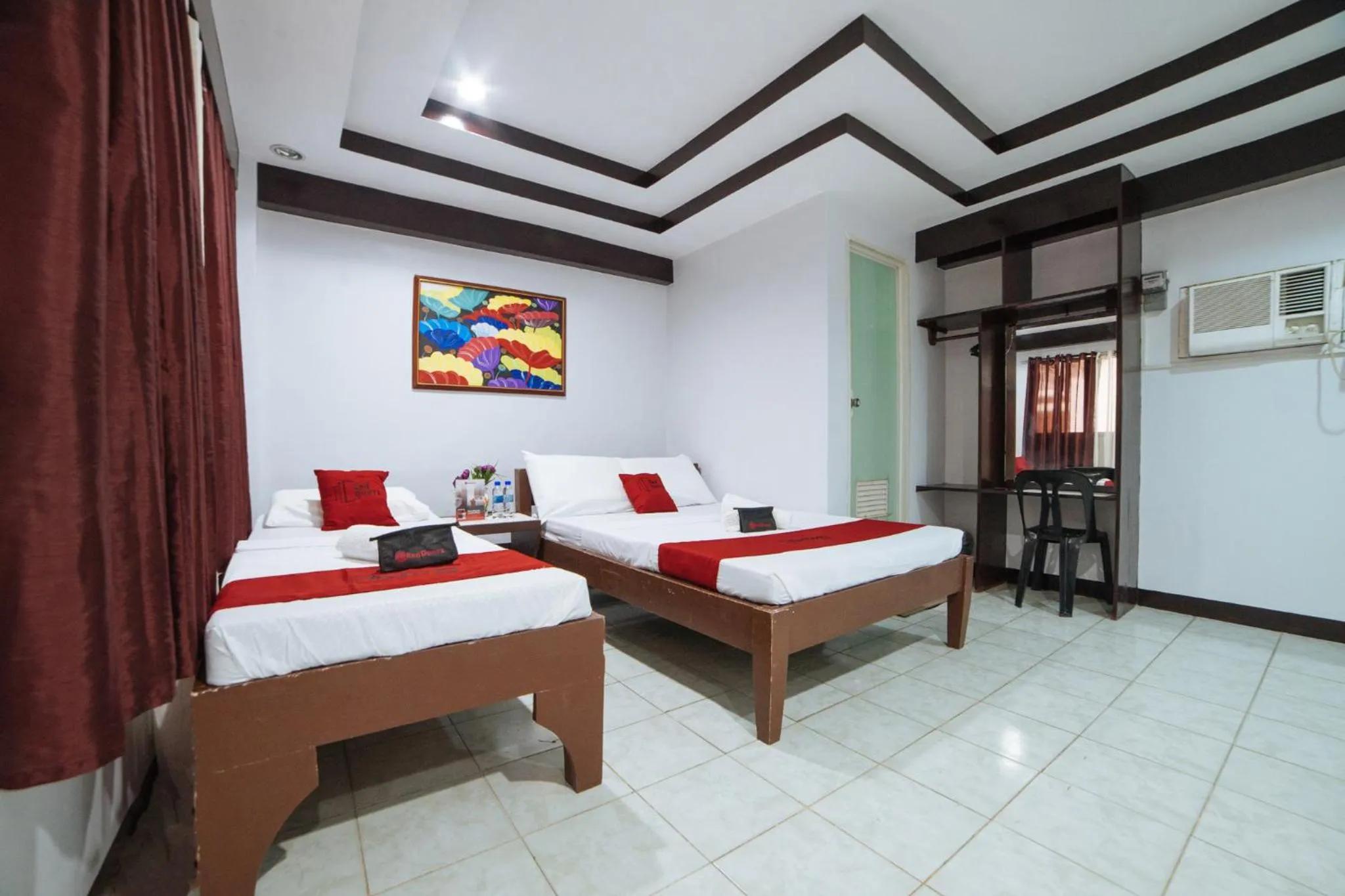 Photo of the whole room, Bed in RedDoorz near San Juanico Bridge