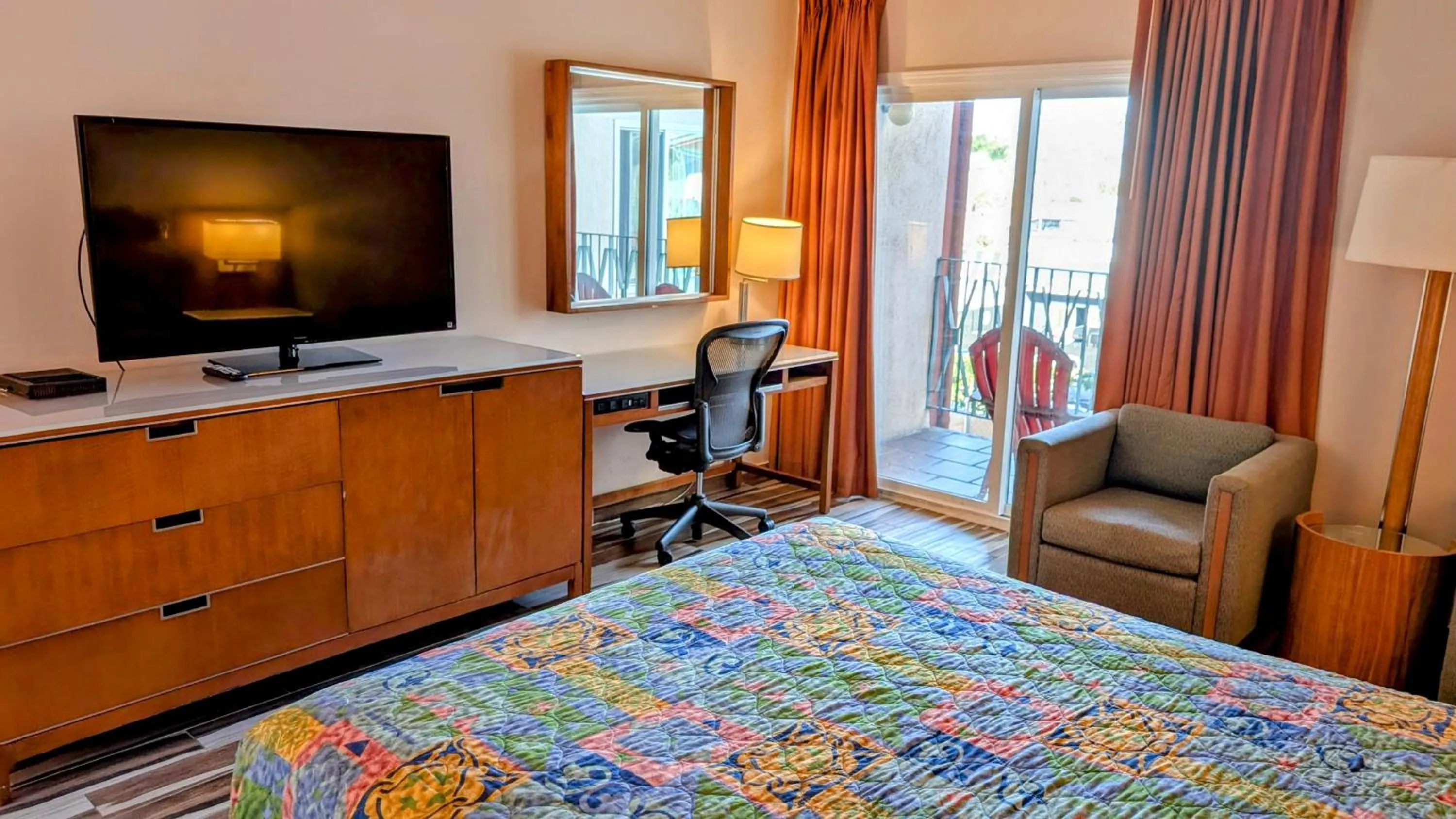 Bed in Royal Century Hotel at LAX