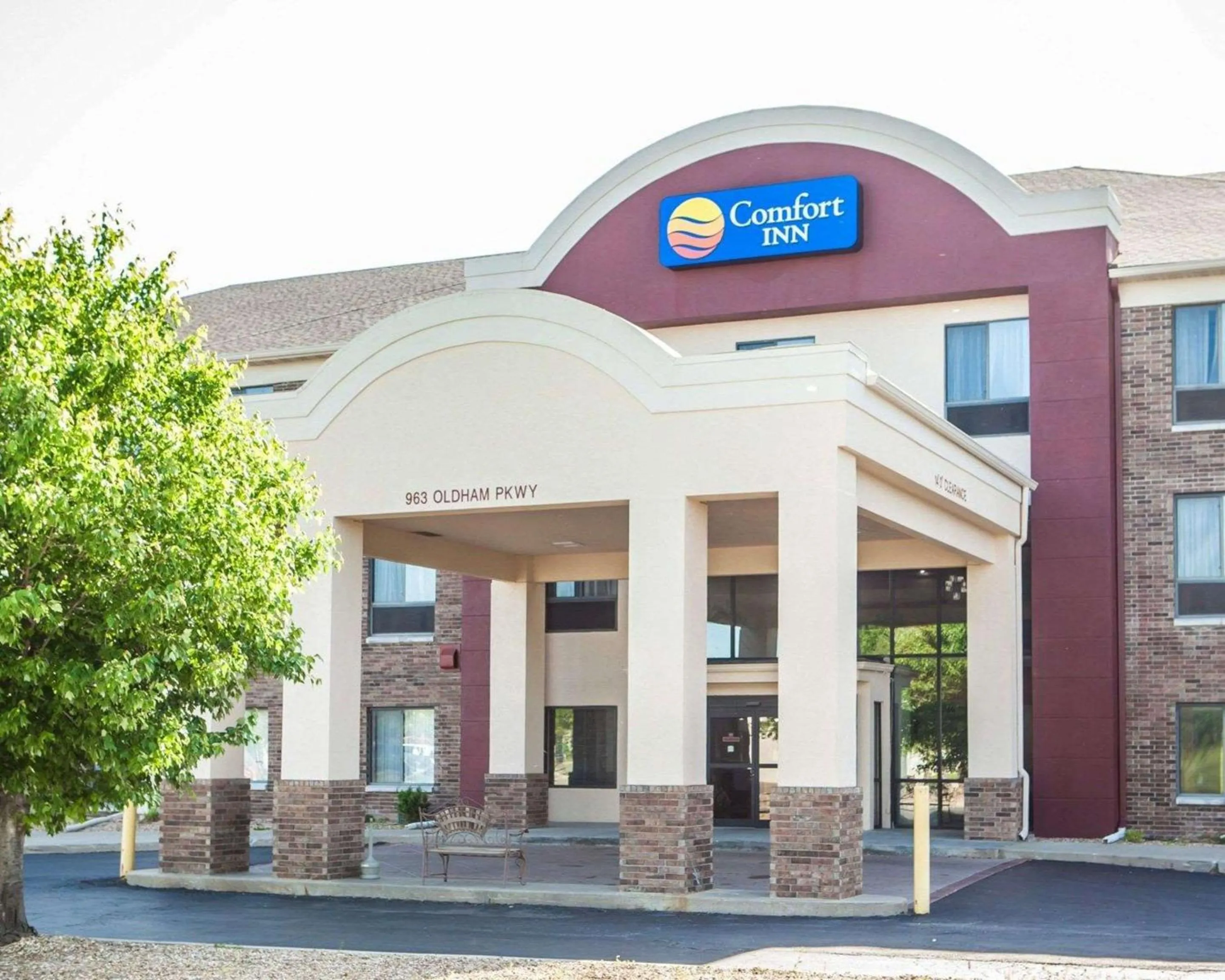 Property building in Comfort Inn Lees Summit - Hwy 50 & Hwy 291