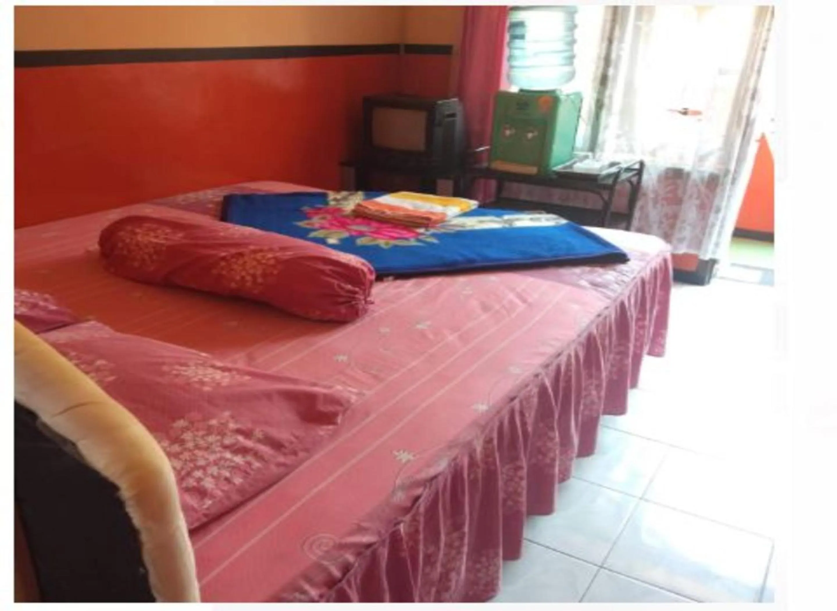 Bedroom, Bed in Penginapan Indah Lestari