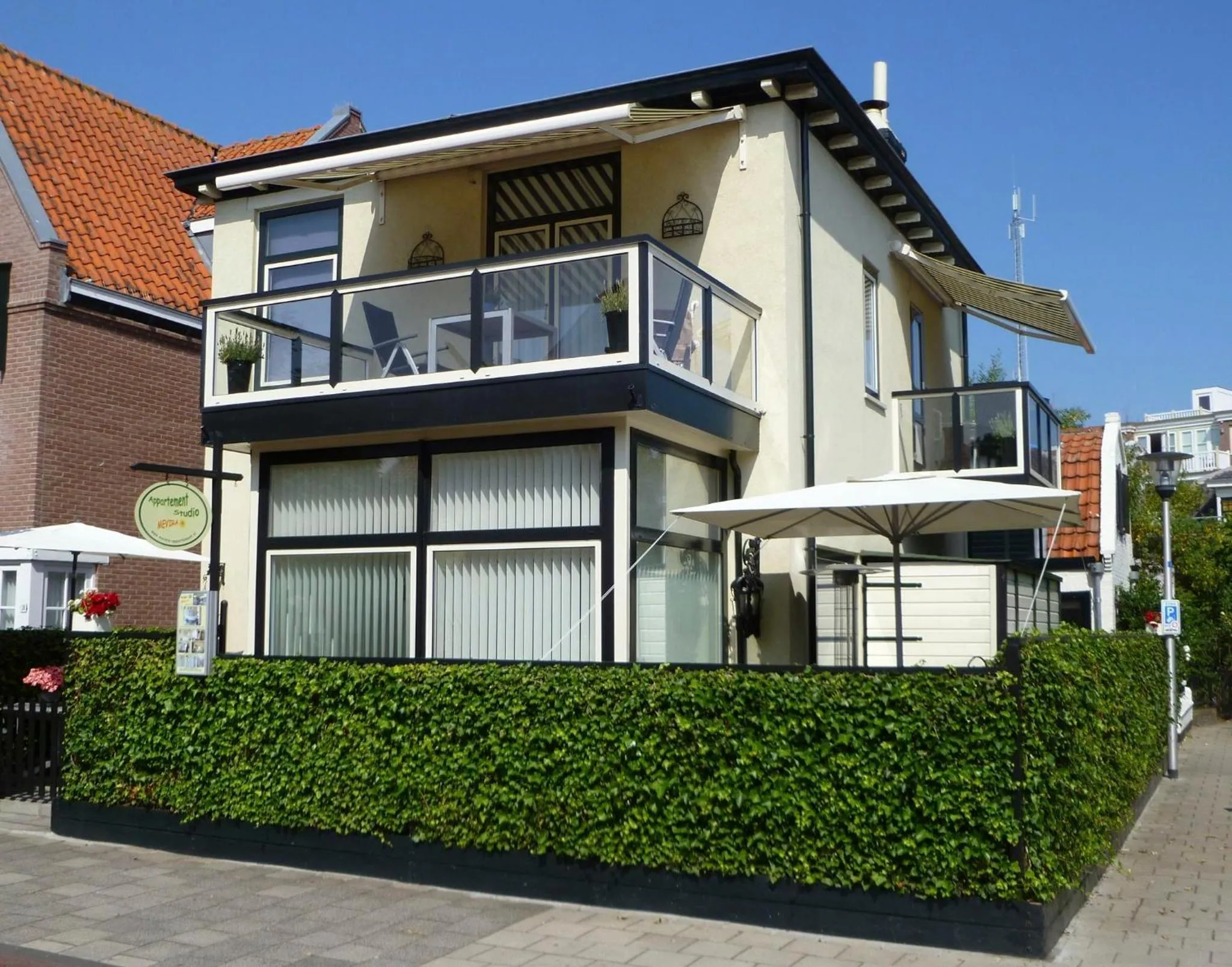 Property building in Mevira Appartement