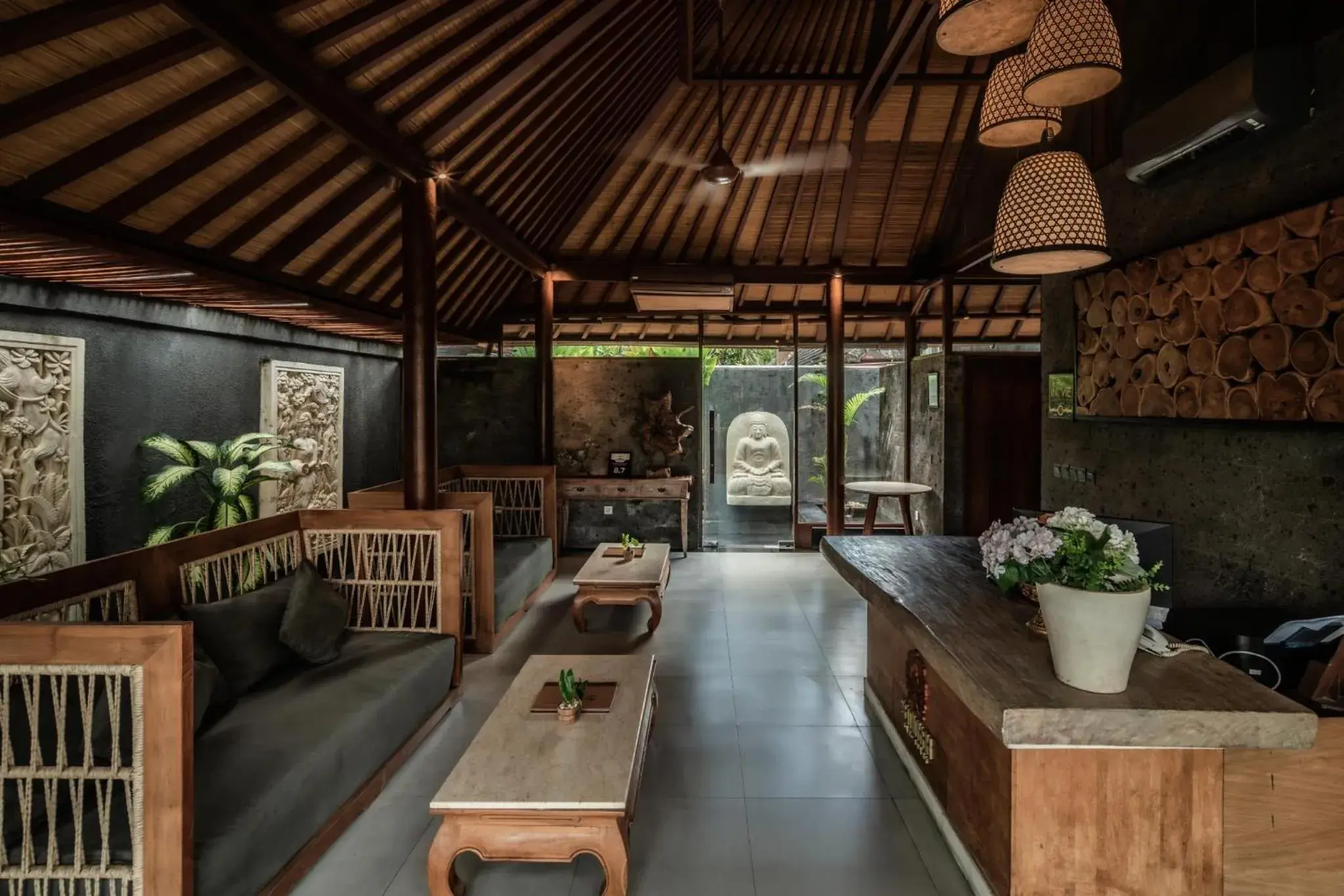 Lobby or reception in Seminyak Sanctuary Villa by Ini Vie Hospitality Lobby or reception in Seminyak Sanctuary Villa by Ini Vie Hospitality