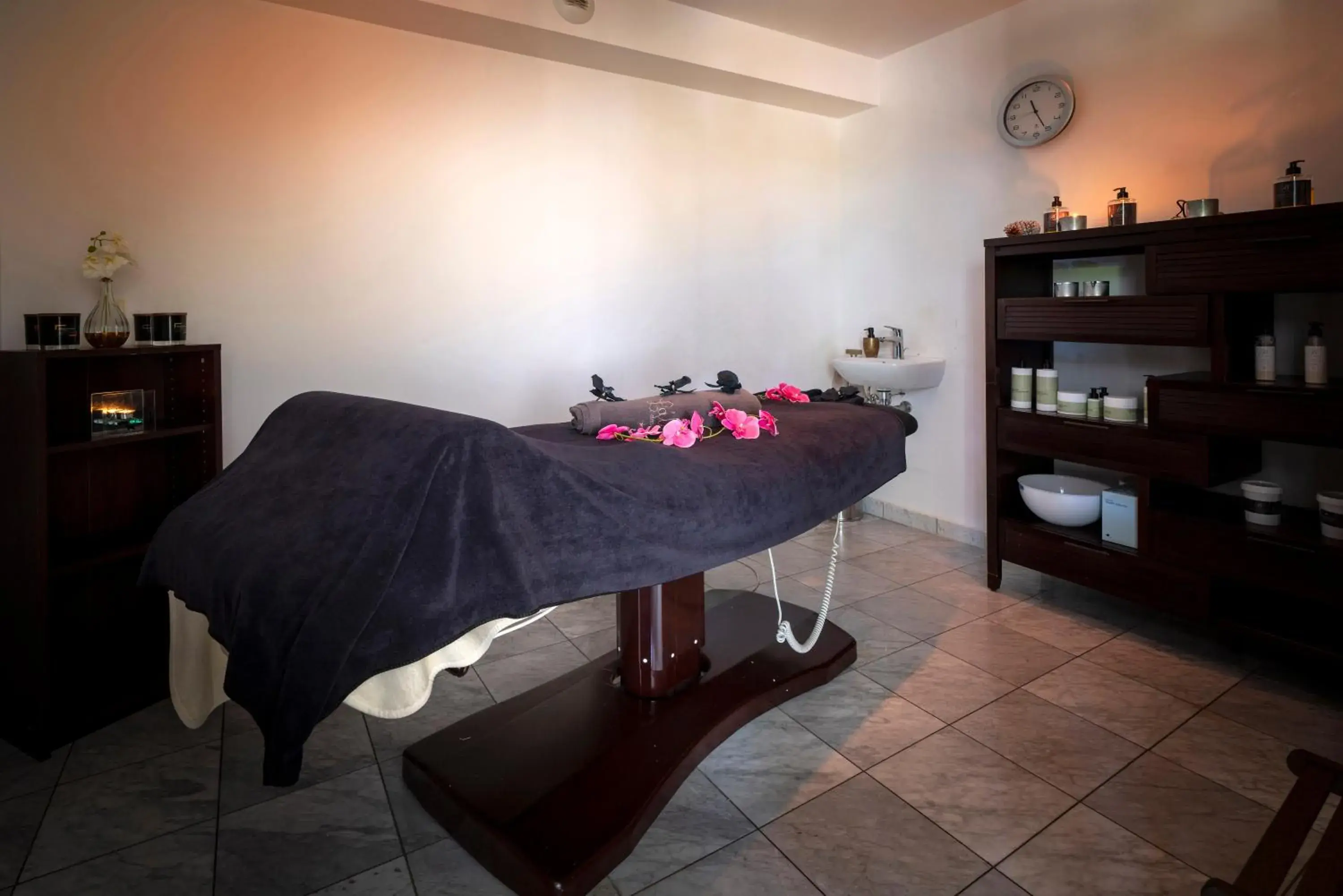 Swimming pool in Hôtel du Parc, Restaurant, Spa & Wellness Swimming pool in Hôtel du Parc, Restaurant, Spa & Wellness