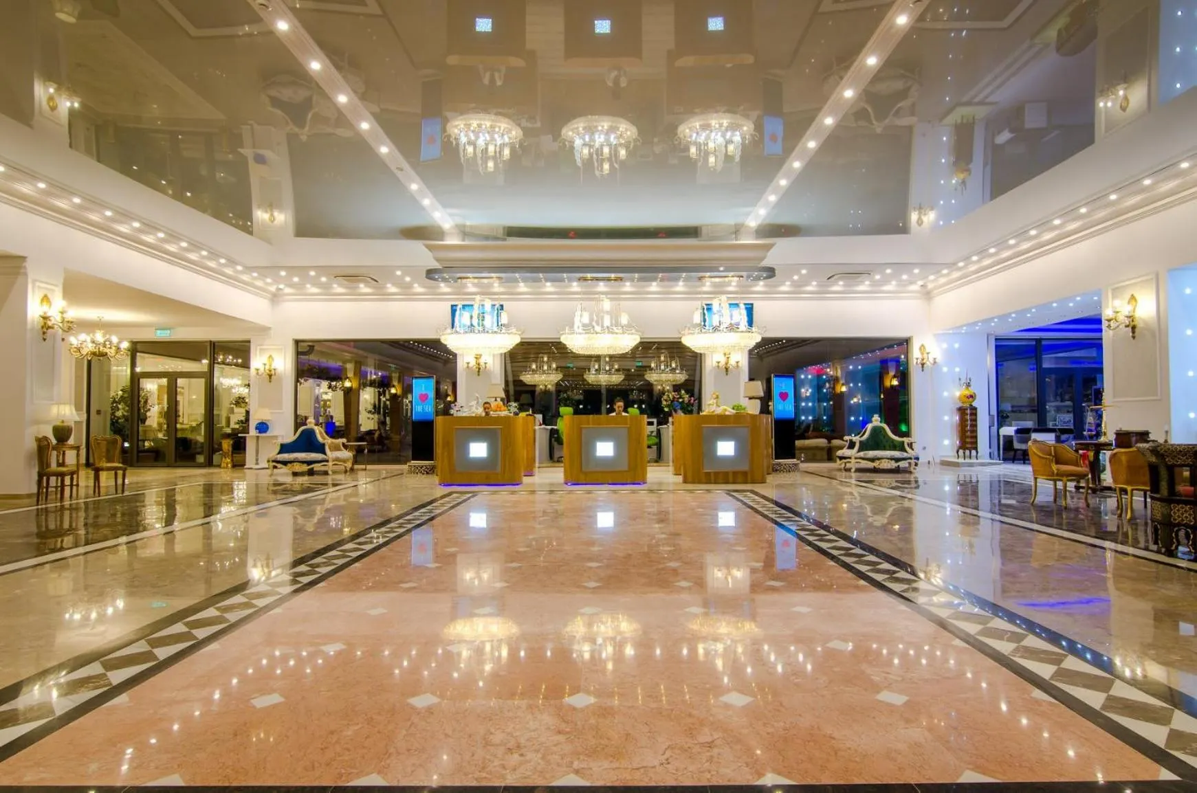 Lobby or reception in Phoenicia Luxury Hotel