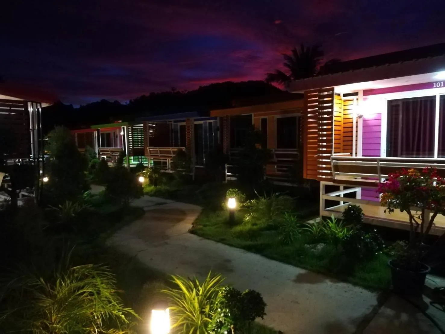 Phumiphat resort Koh Mook