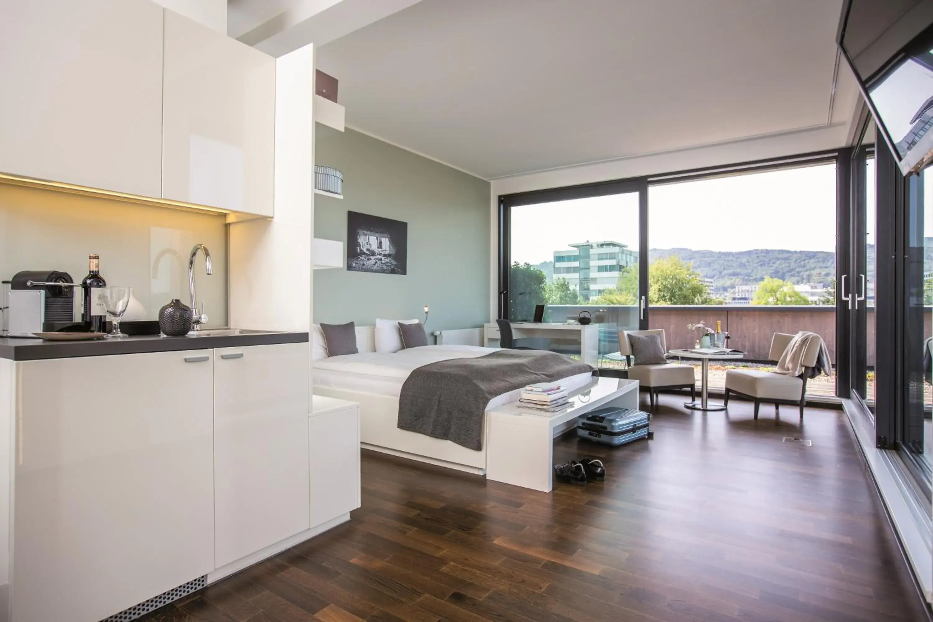 Photo of the whole room in THE FLAG Zürich Photo of the whole room in THE FLAG Zürich