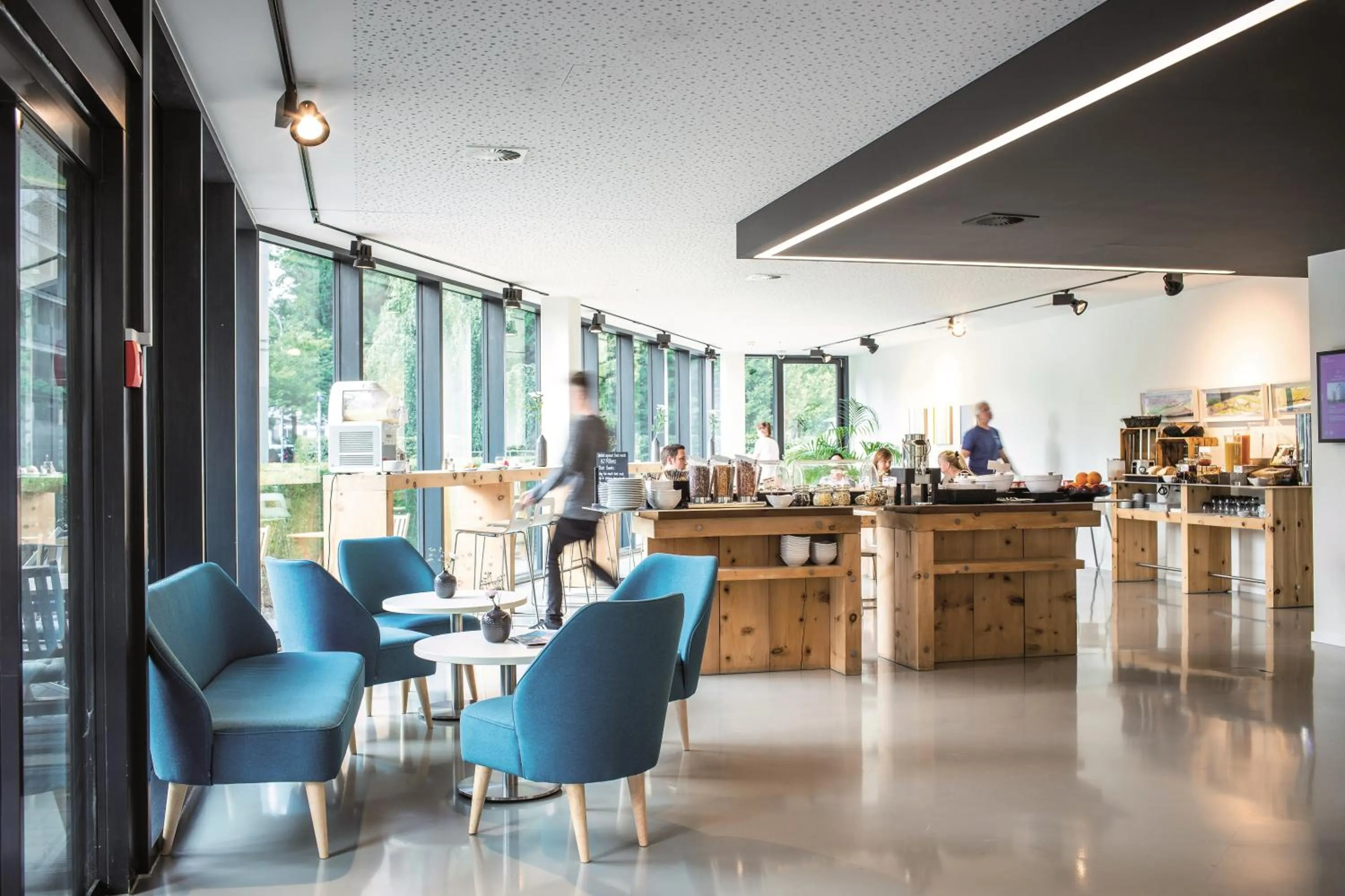 Buffet breakfast in THE FLAG Zürich