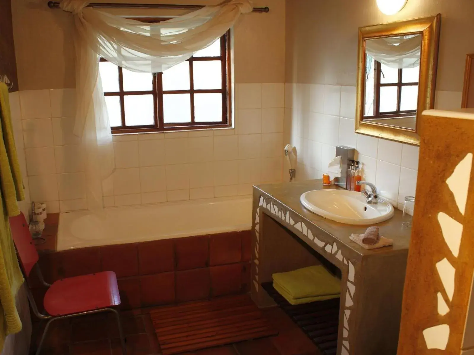 Standard Family Room in Old Joe's Kaia Standard Family Room in Old Joe's Kaia