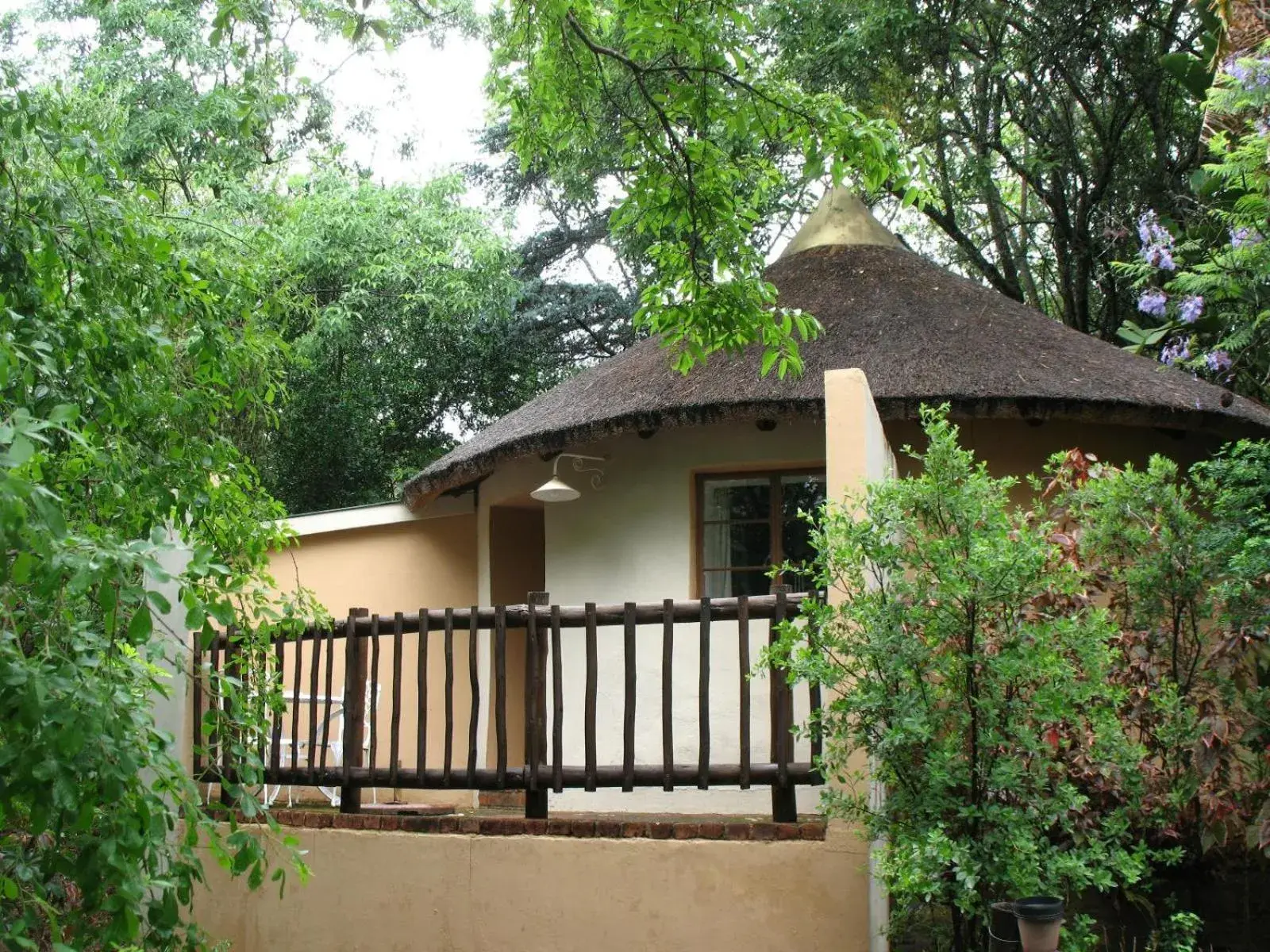 Property building in Old Joe's Kaia Property building in Old Joe's Kaia