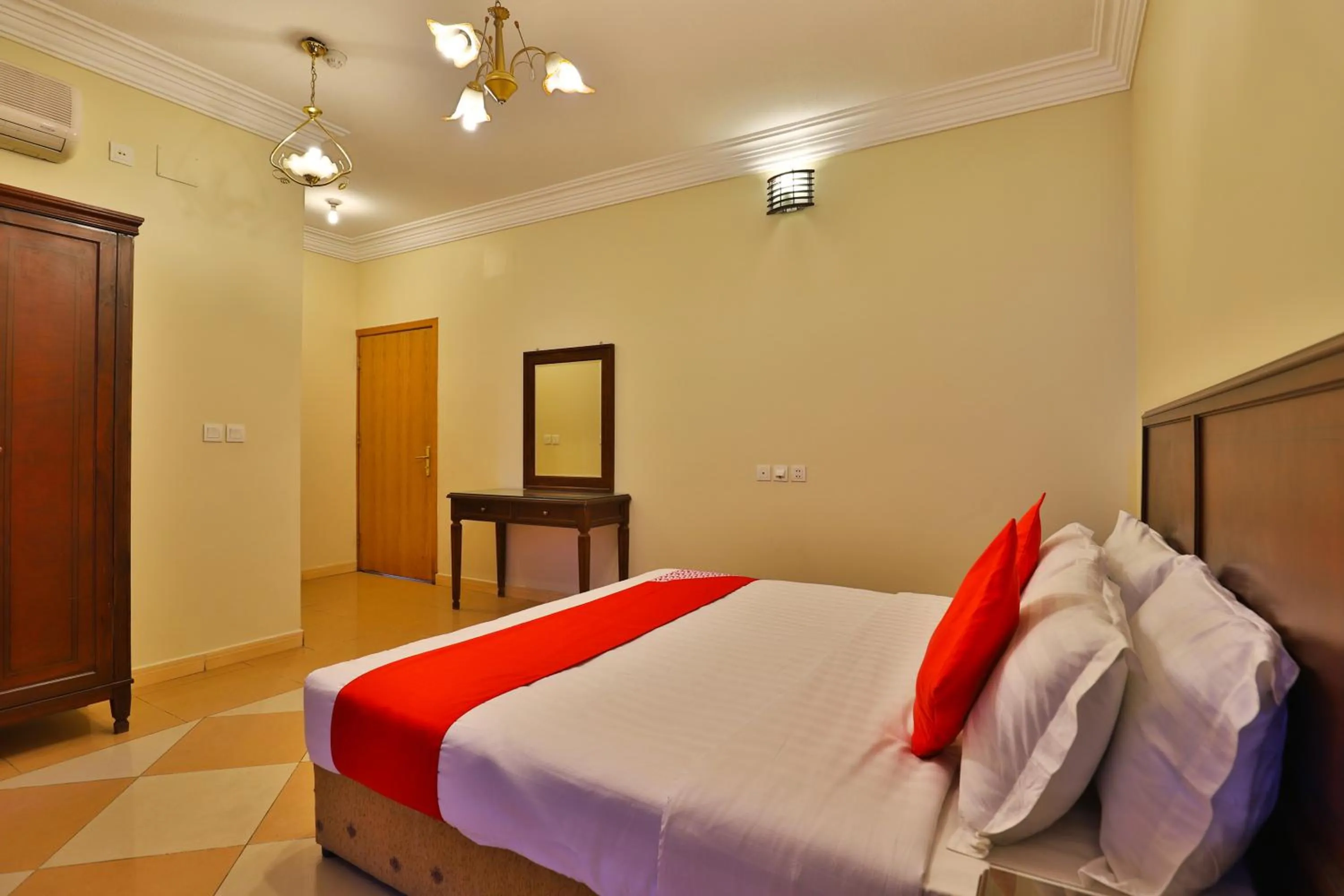 Bedroom in OYO 369 Arwa Alqosor