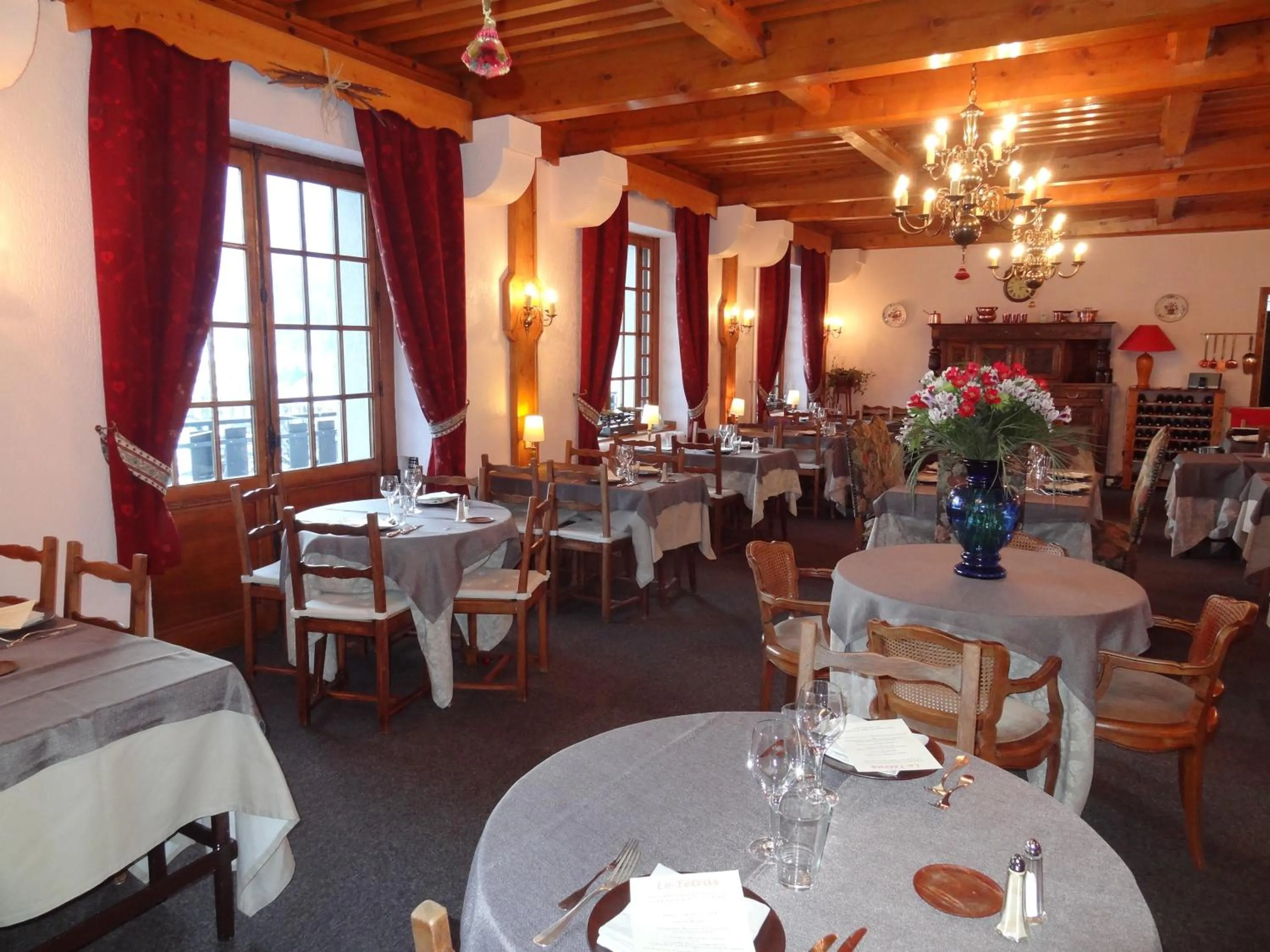 Restaurant/places to eat in Hotel Christiania