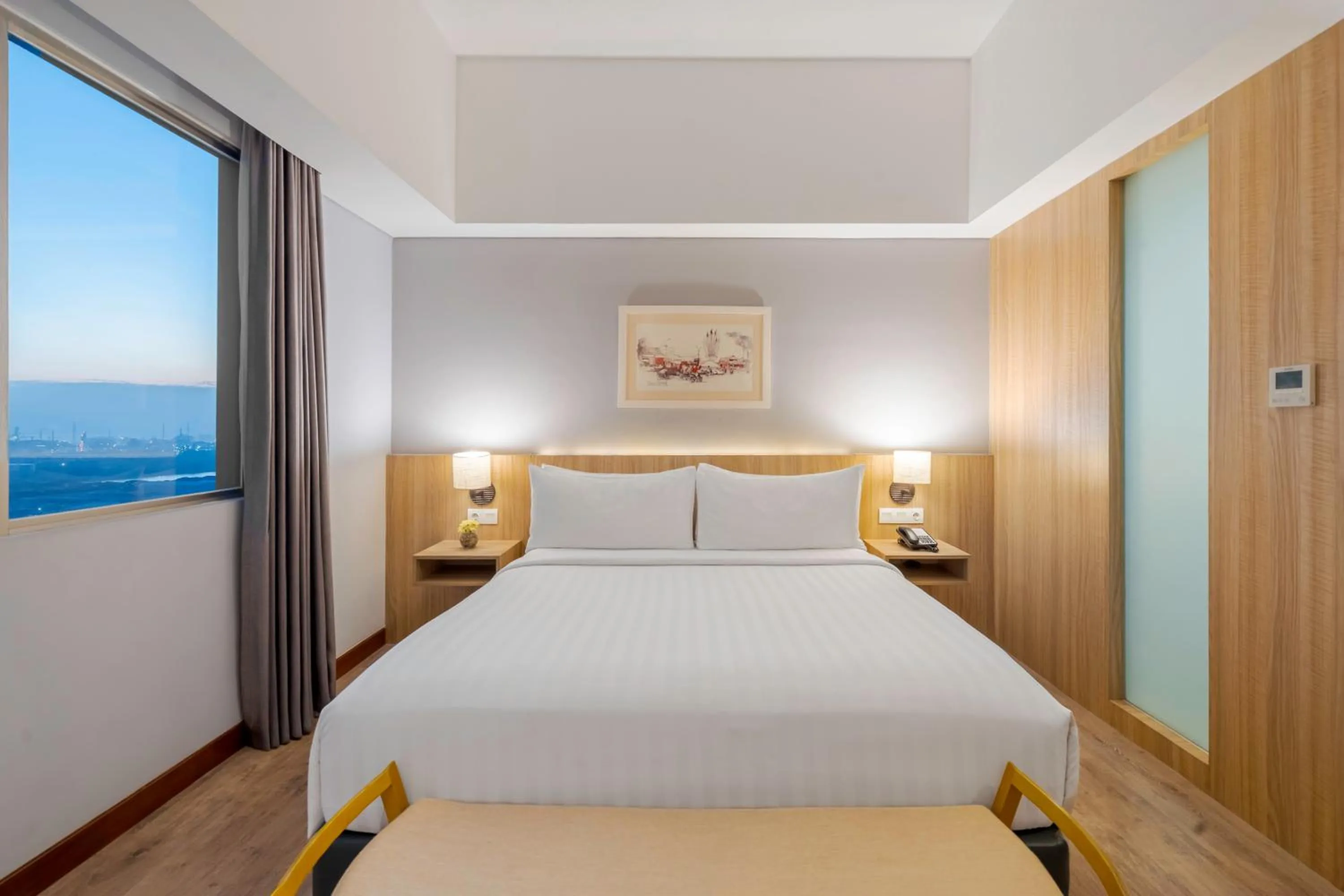 Bed in Aston Gresik Hotel & Conference Center