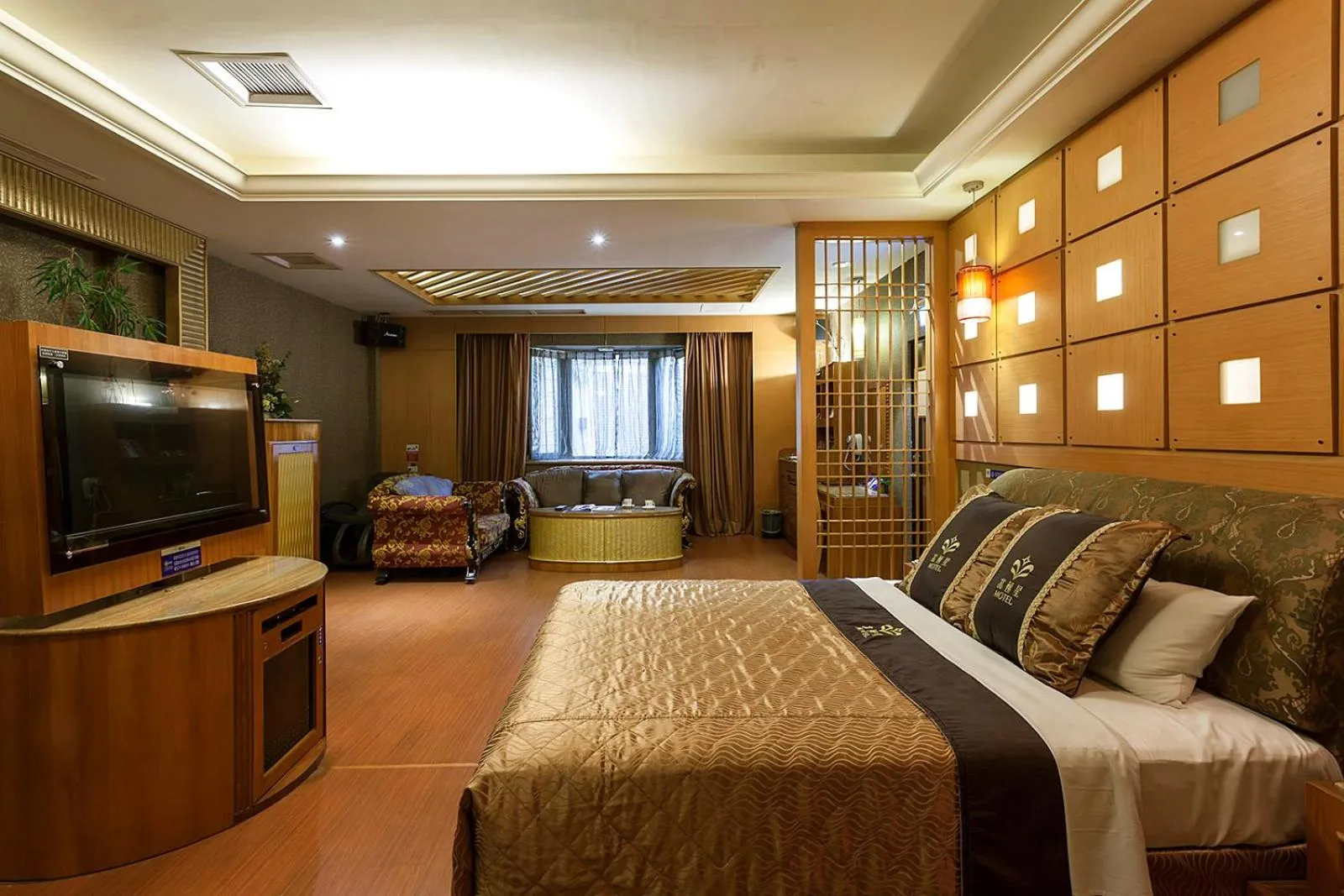 Photo of the whole room, Bed in PGS Motel