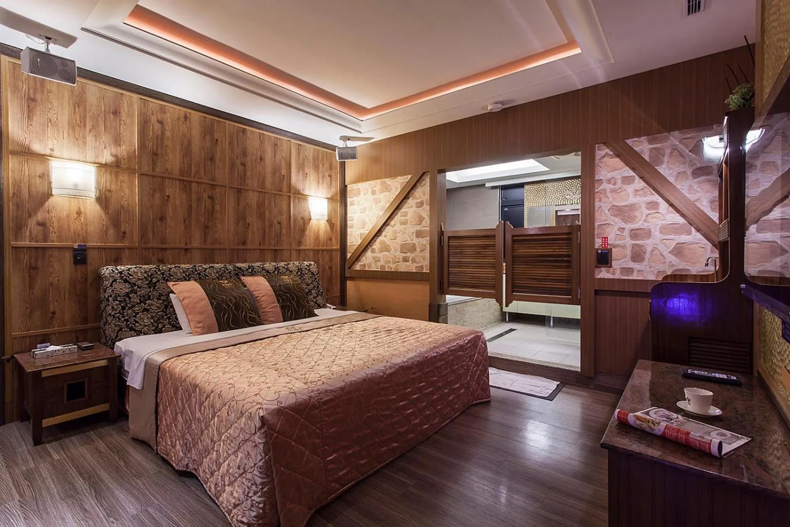 Photo of the whole room, Bed in PGS Motel