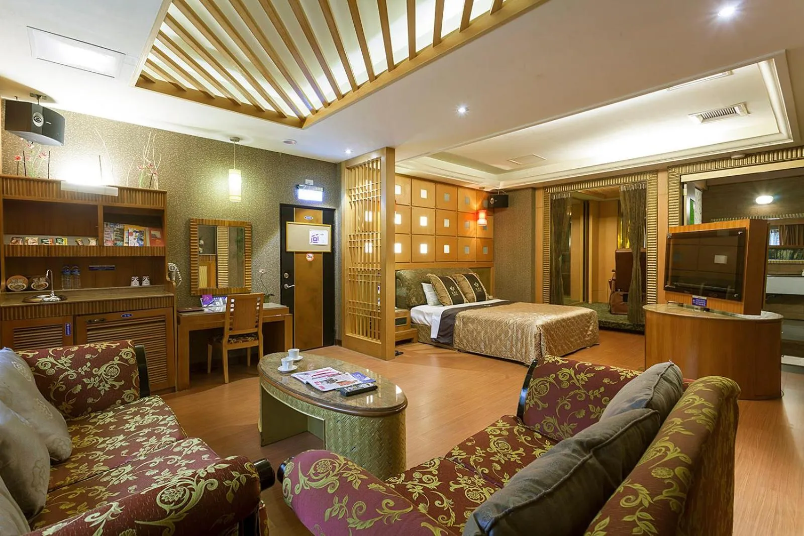 Photo of the whole room in PGS Motel