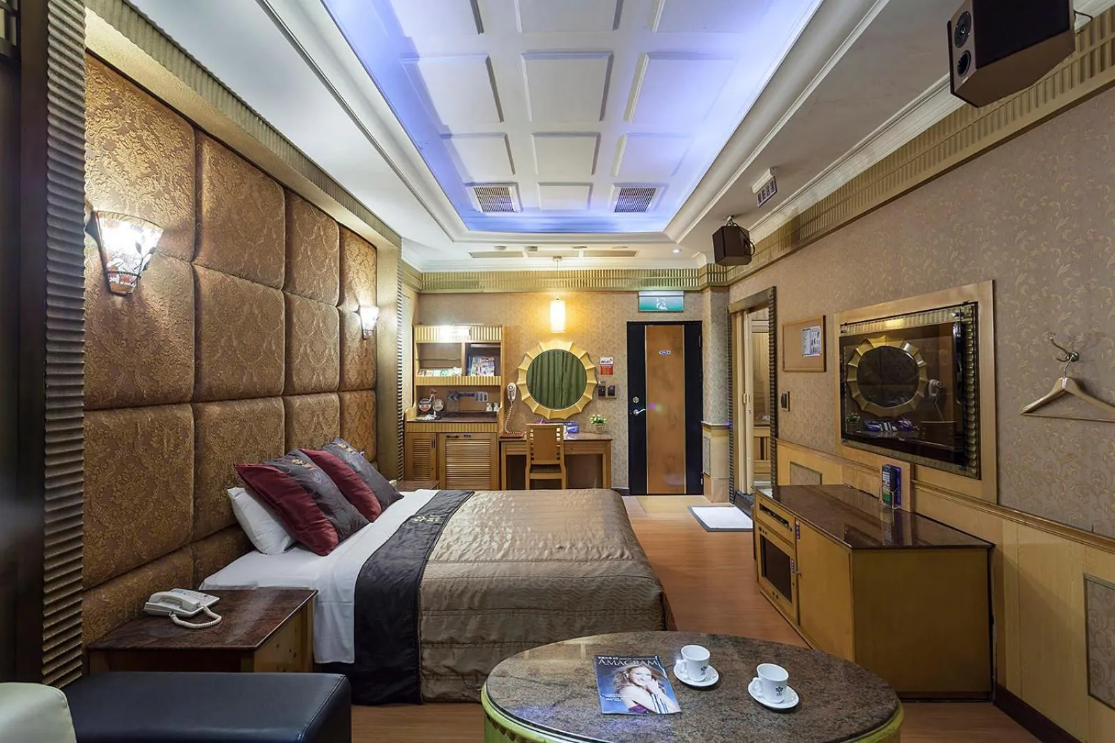 Photo of the whole room, Bed in PGS Motel