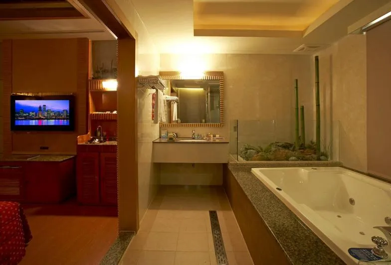 Bathroom in PGS Motel