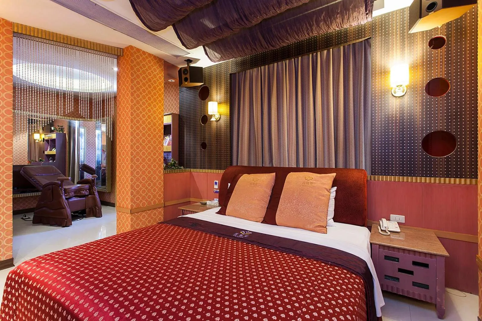 Photo of the whole room, Bed in PGS Motel