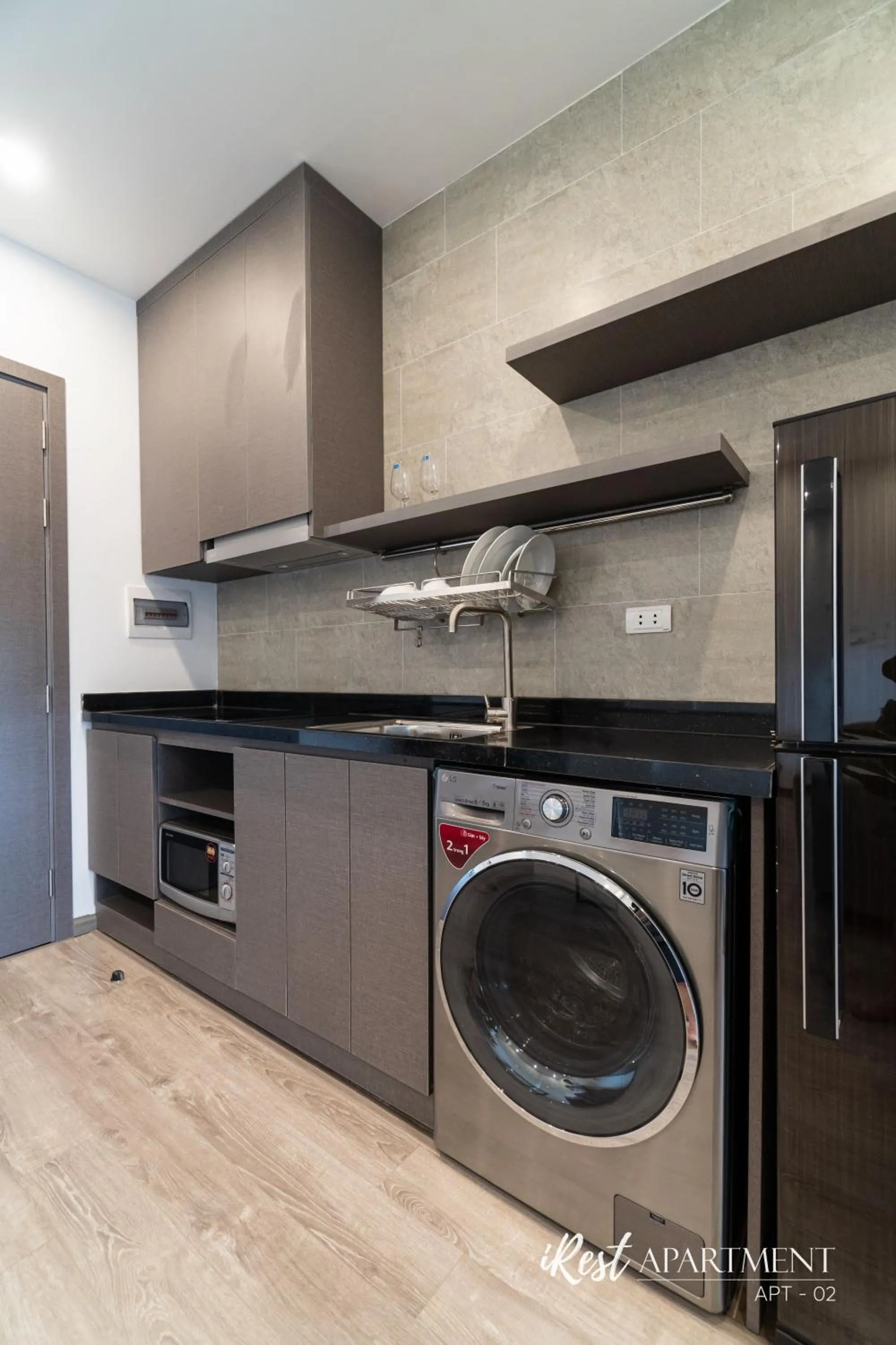 Kitchen or kitchenette in iRest Apartment Vinh Yen