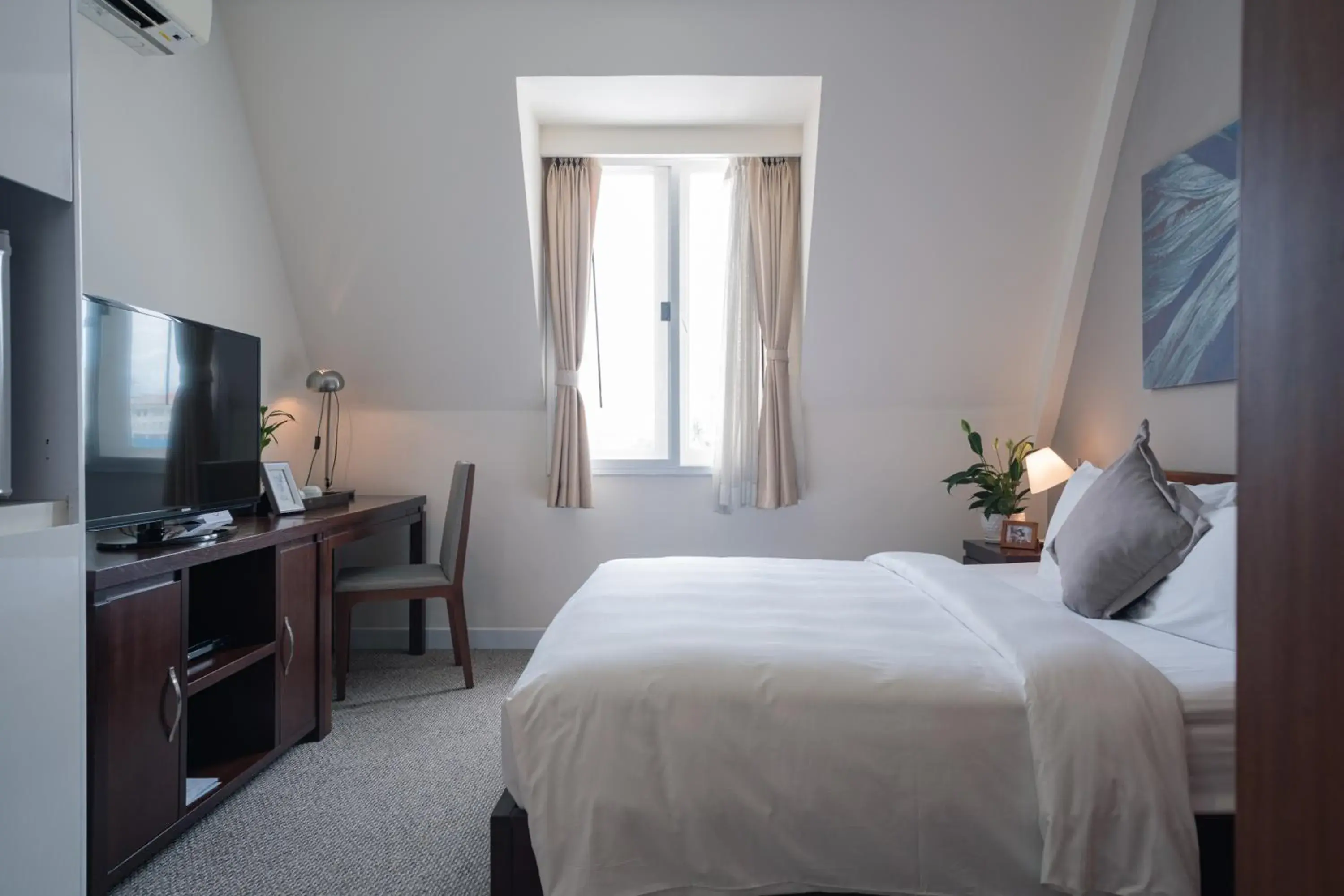 Bed in Central Mansions Serviced Apartments Bed in Central Mansions Serviced Apartments