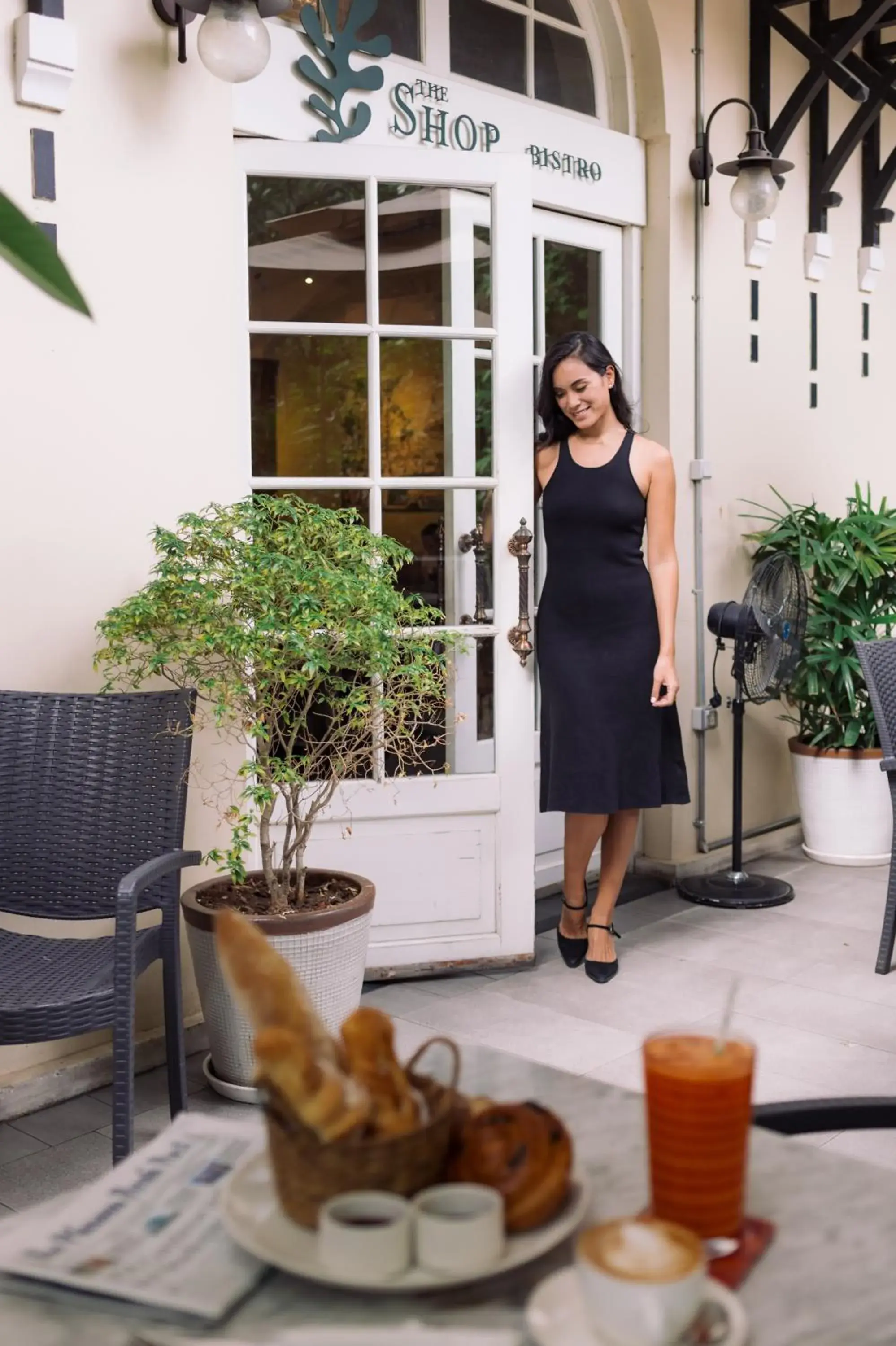 Restaurant/places to eat in Central Mansions Serviced Apartments Restaurant/places to eat in Central Mansions Serviced Apartments