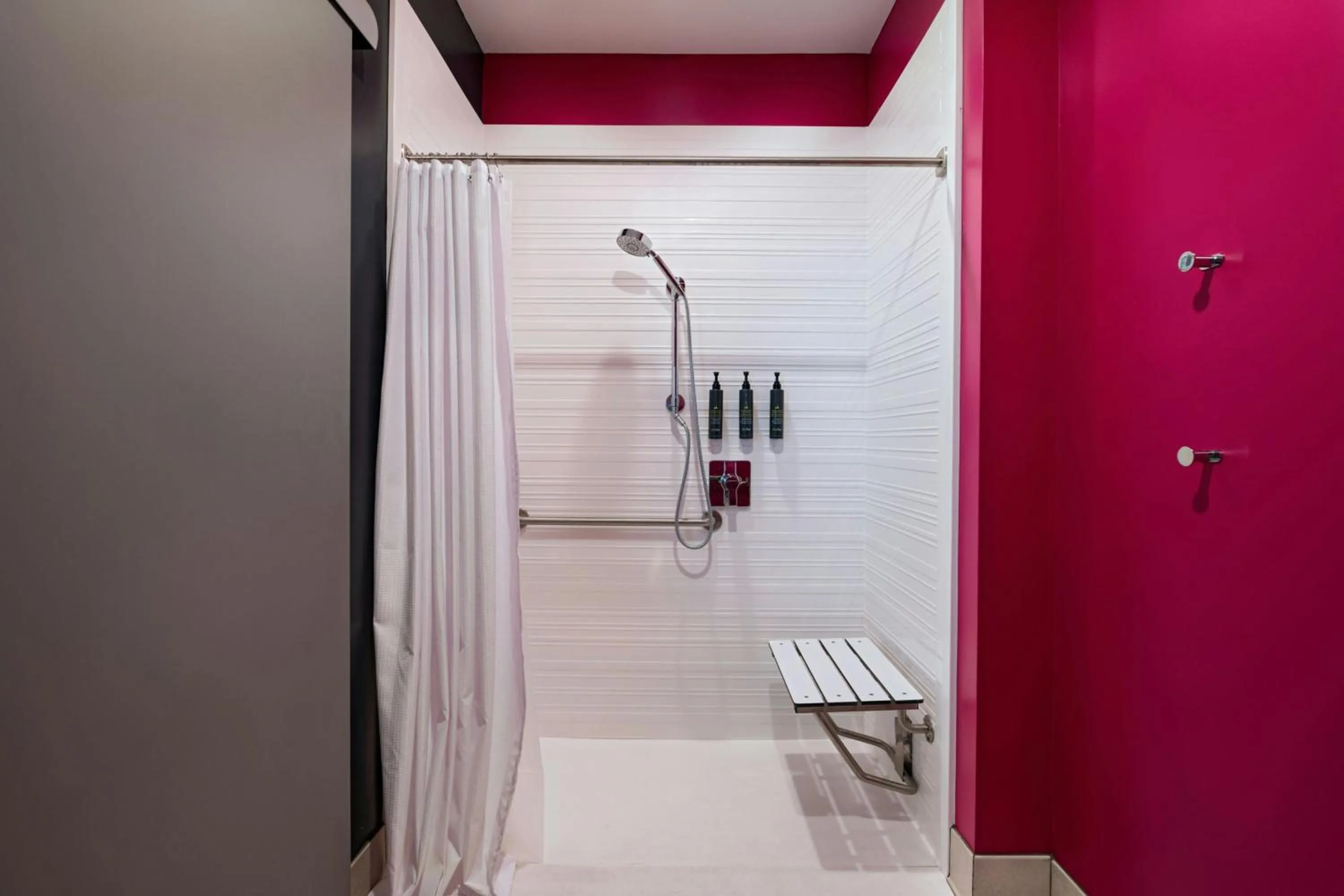 Bathroom in Aloft Omaha West