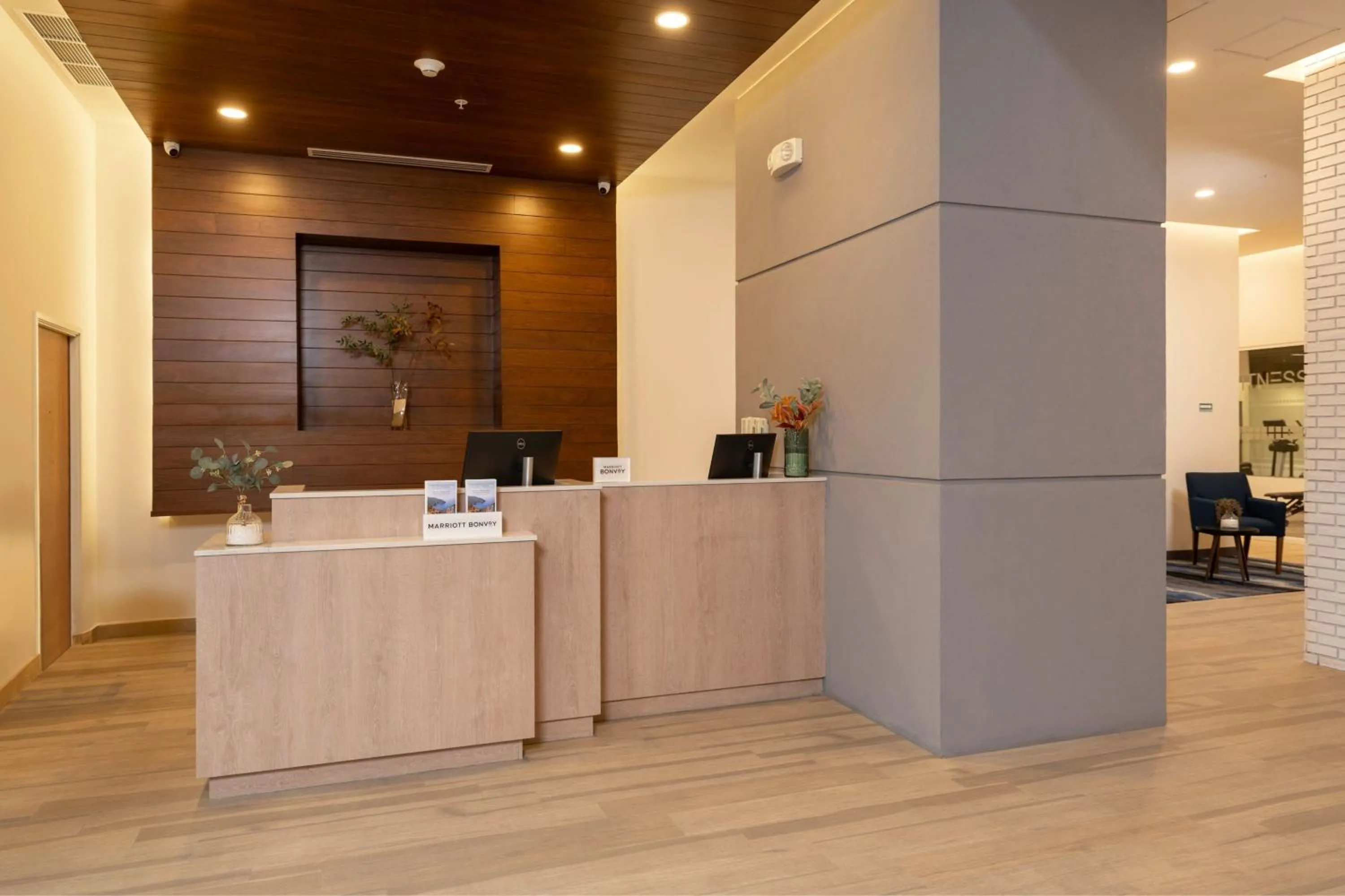 Lobby or reception in Fairfield by Marriott Inn & Suites San Luis Potosi