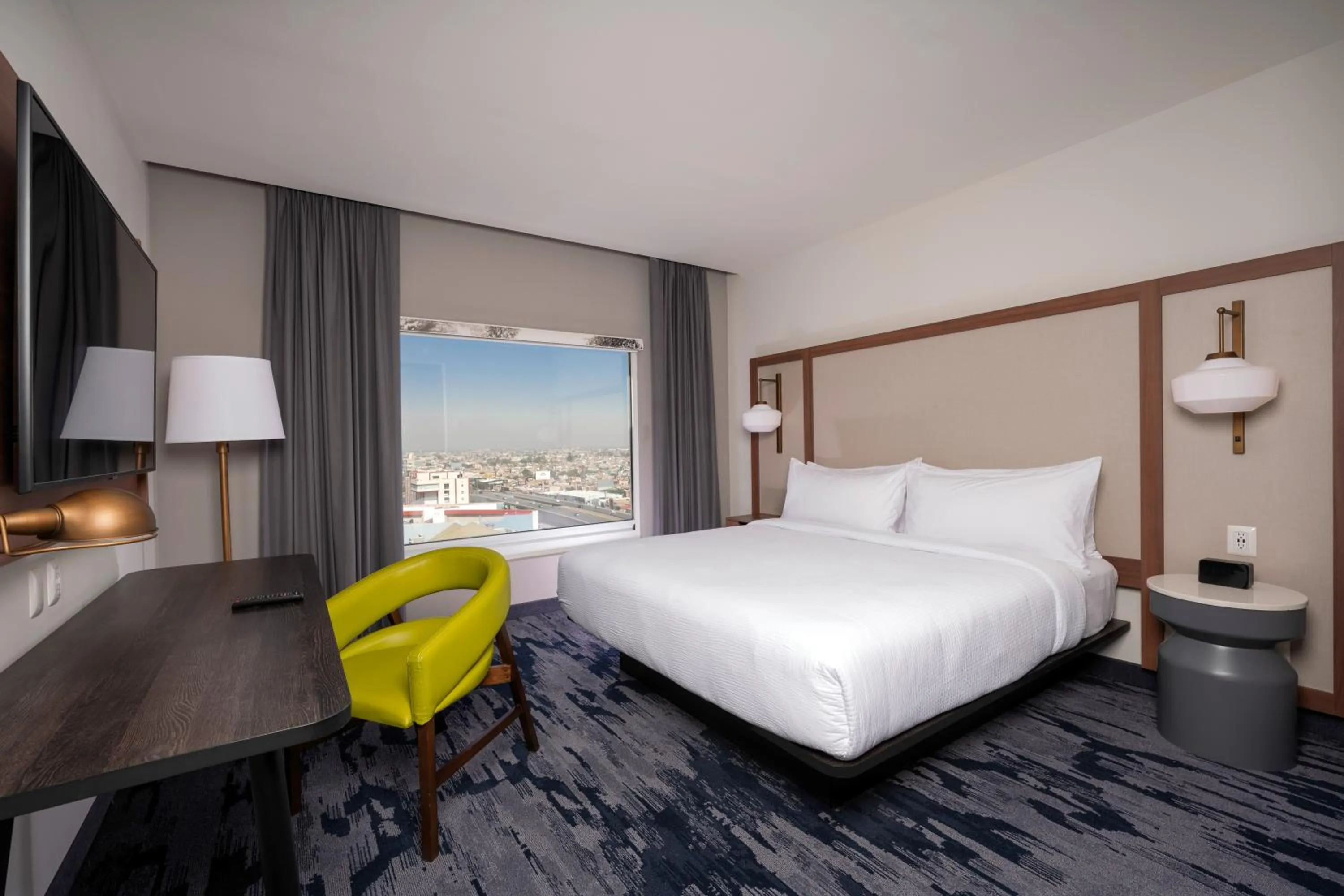 Photo of the whole room, Bed in Fairfield by Marriott Inn & Suites San Luis Potosi