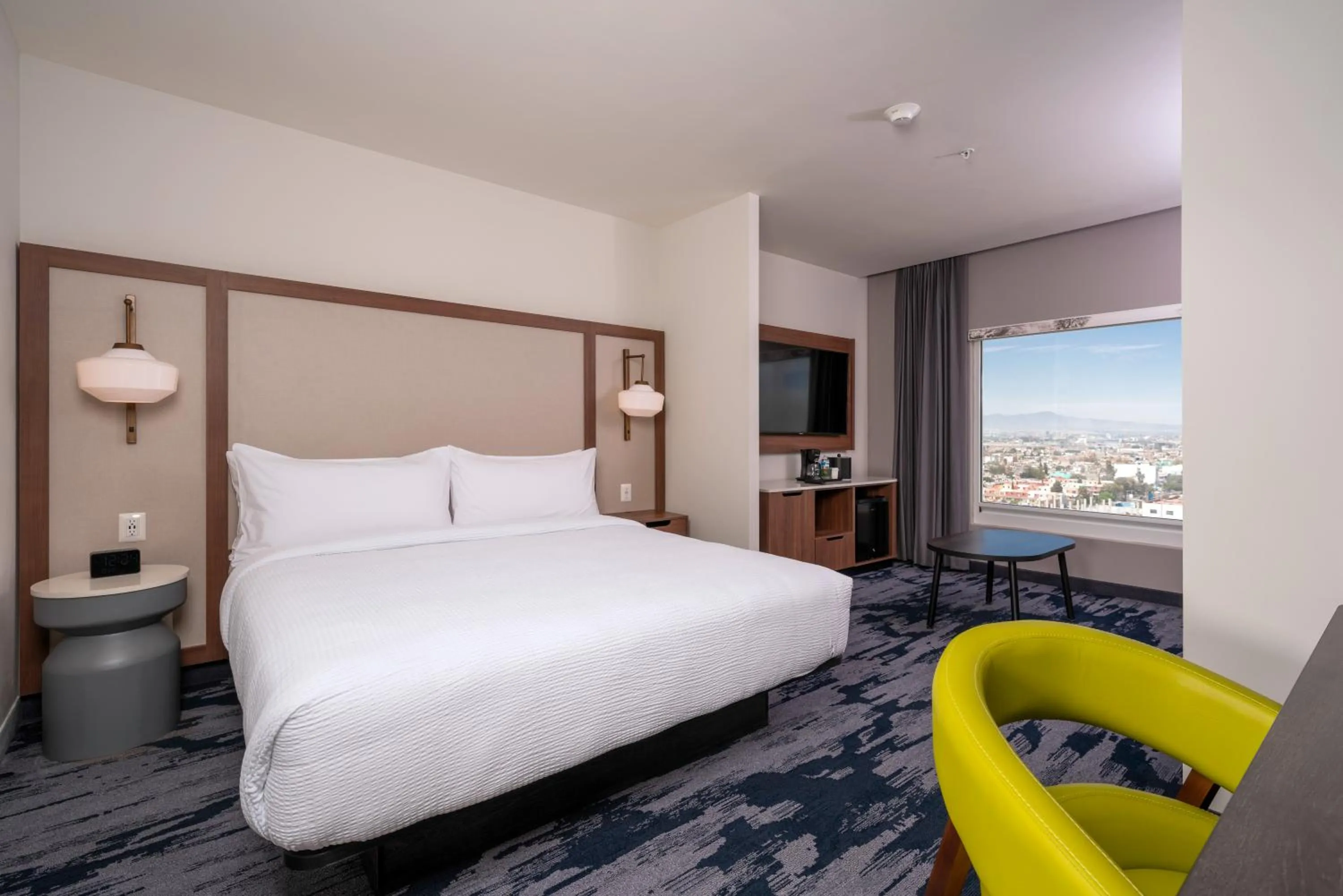 Bed in Fairfield by Marriott Inn & Suites San Luis Potosi