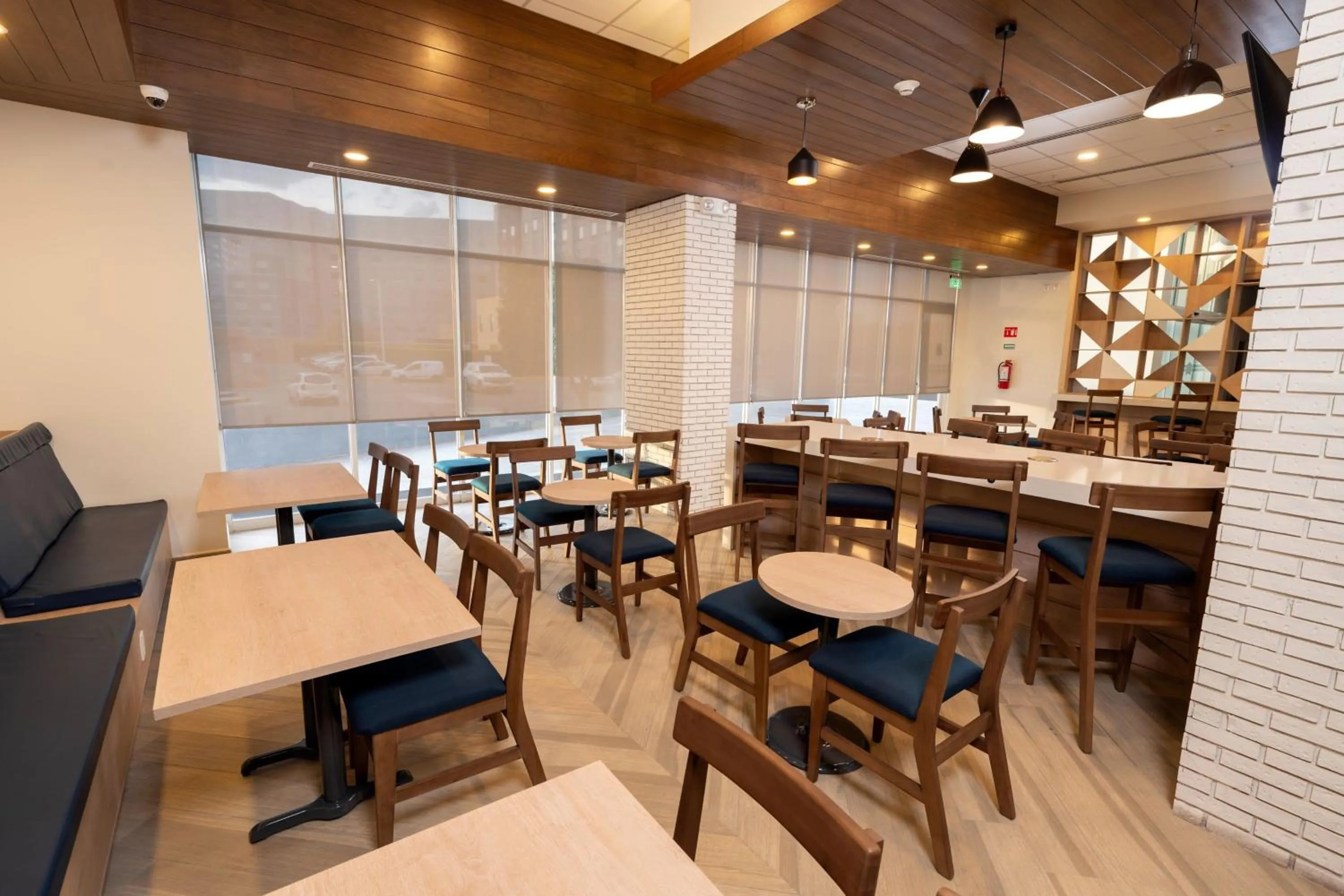 Restaurant/places to eat in Fairfield by Marriott Inn & Suites San Luis Potosi