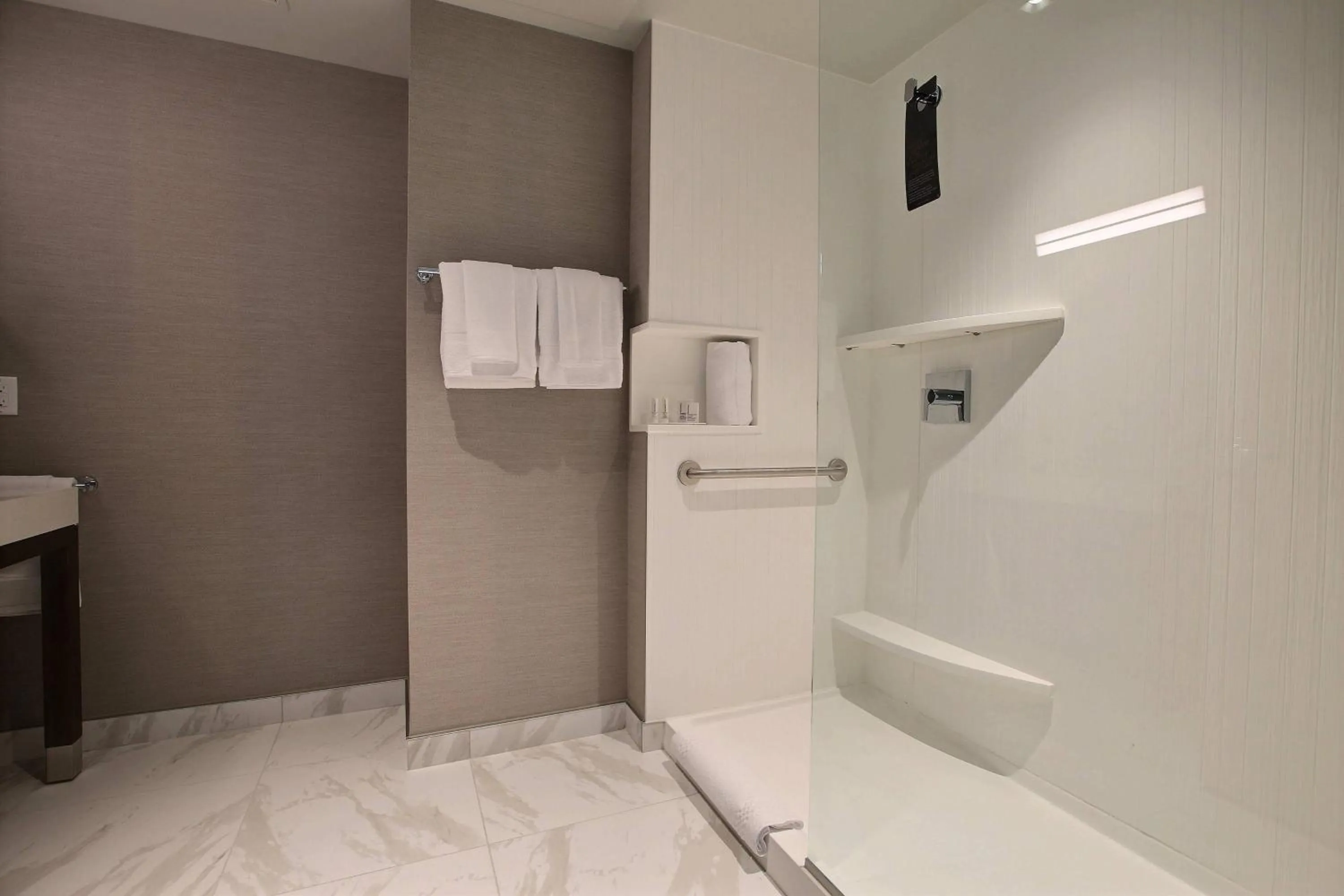 Bathroom in Courtyard by Marriott Montreal Brossard