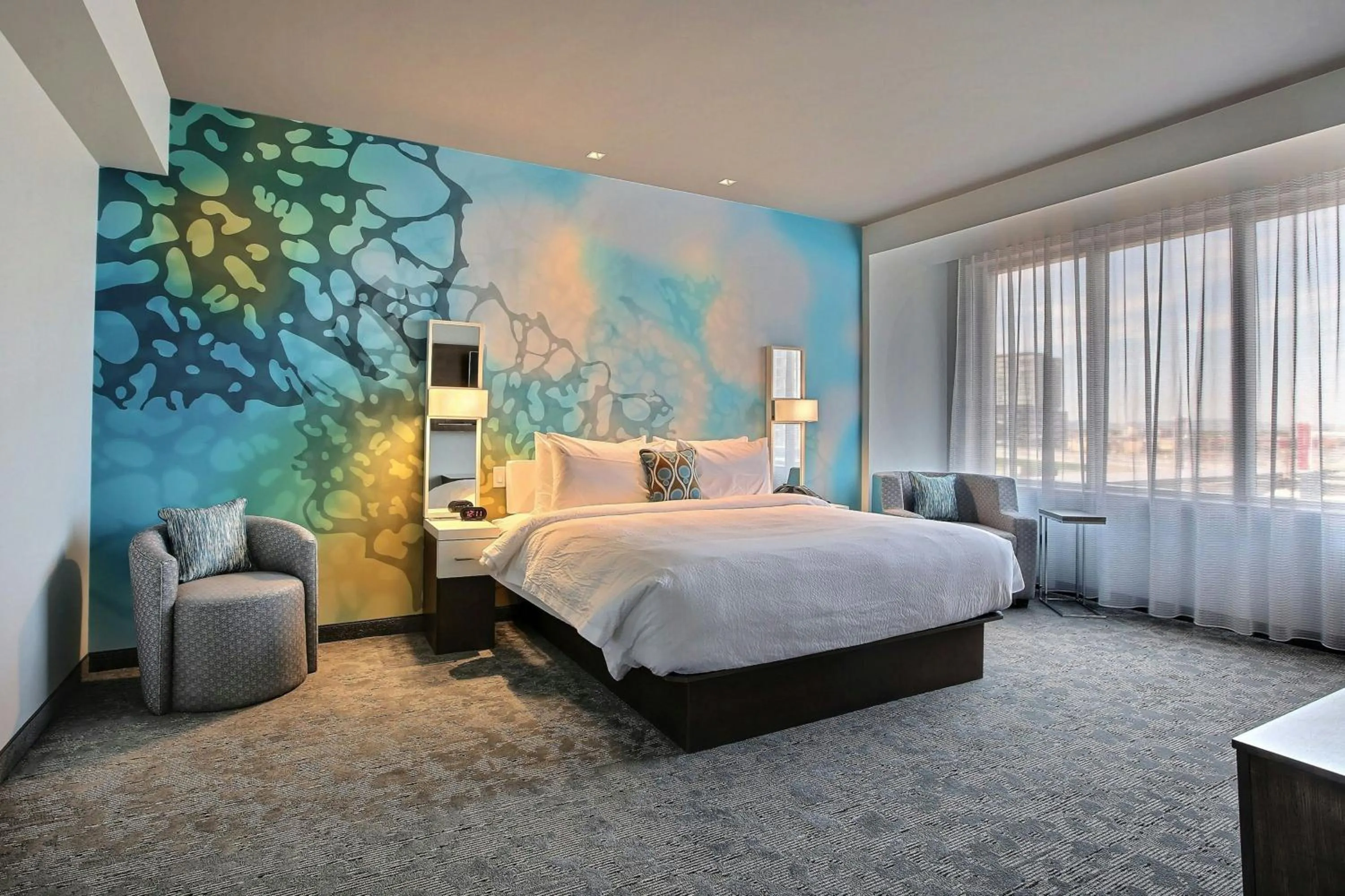 Photo of the whole room, Bed in Courtyard by Marriott Montreal Brossard