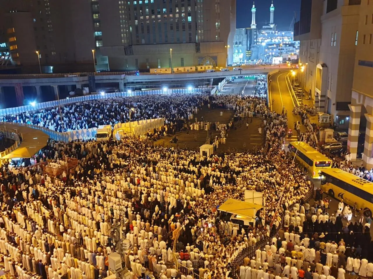 Facade/entrance in Maysan Al Mashaer Hotel