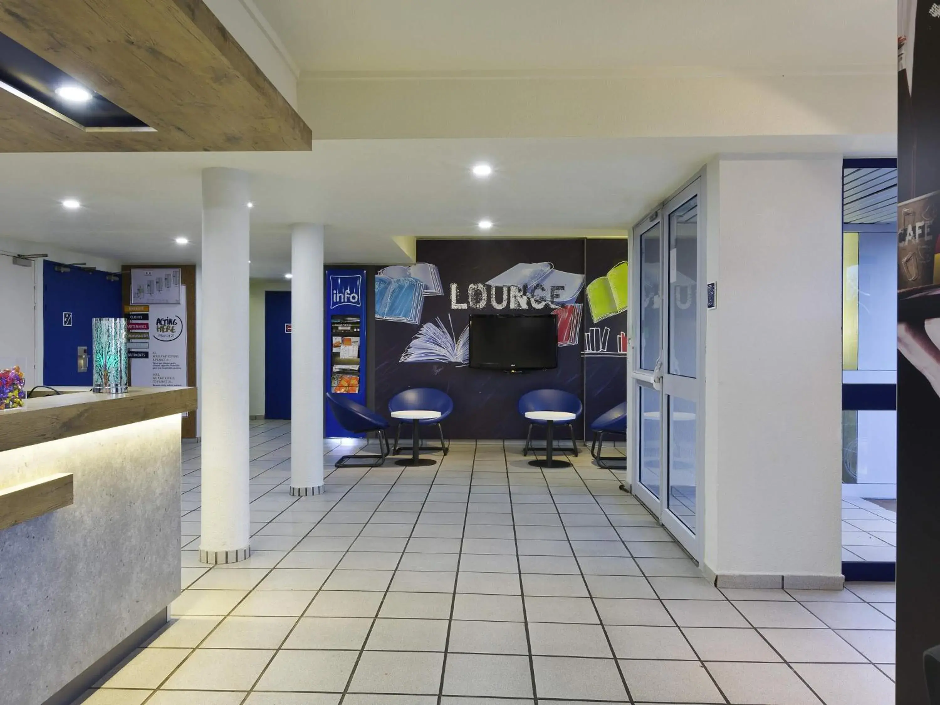 Property building in ibis budget Chilly-Mazarin Les Champarts Property building in ibis budget Chilly-Mazarin Les Champarts