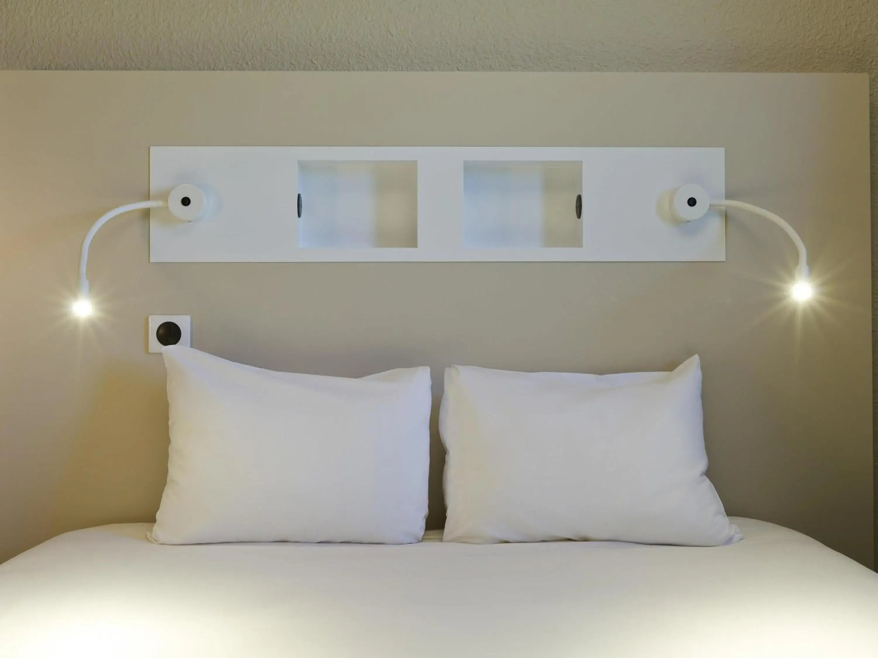 Bedroom, Bed in ibis budget Chilly-Mazarin Les Champarts Bedroom, Bed in ibis budget Chilly-Mazarin Les Champarts