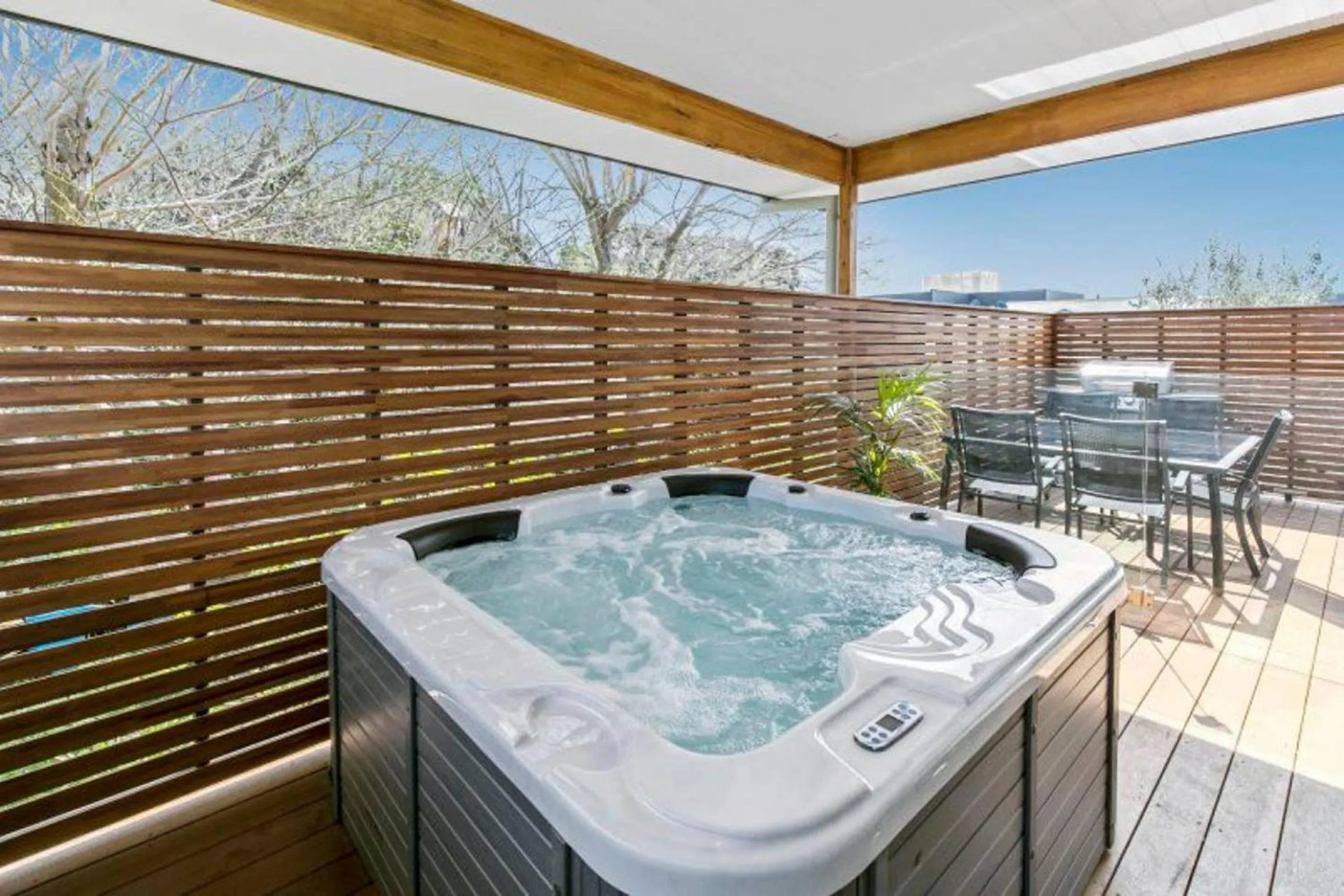 Spa and wellness centre/facilities in HALE KUPA Rye Beach House Spa Table Tennis