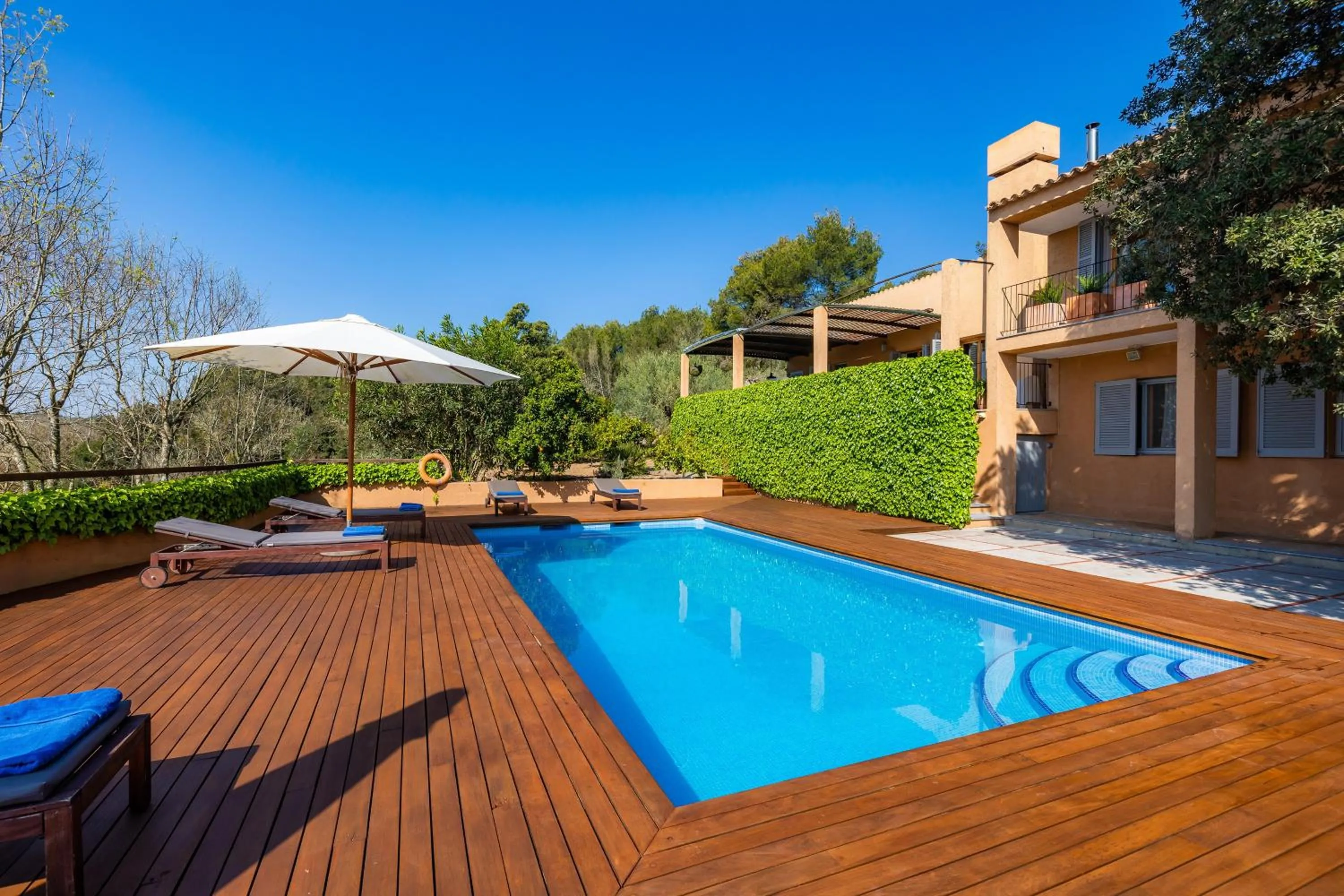 Property building in Na Pineda