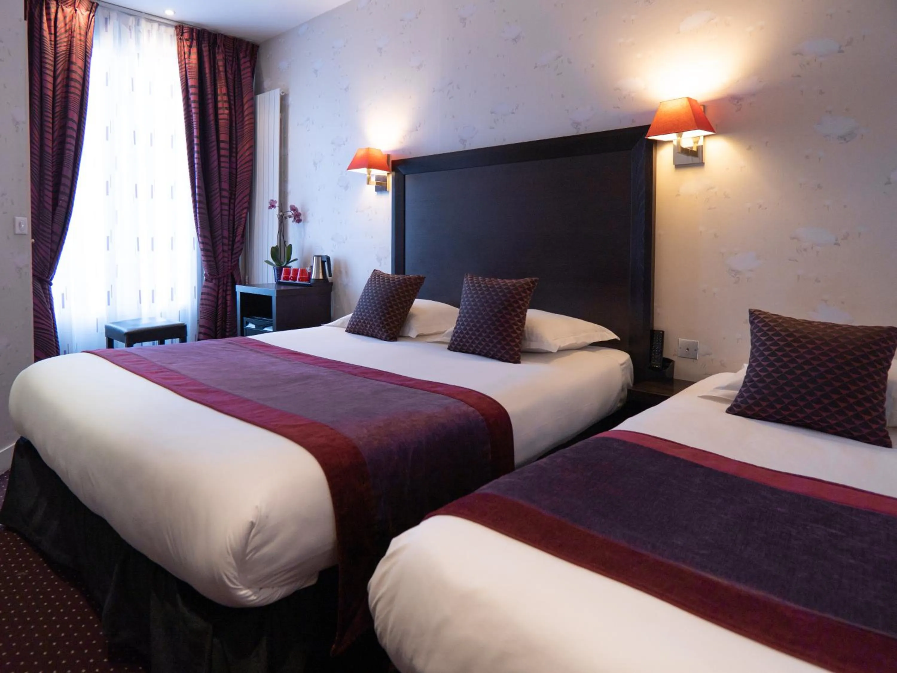 Bedroom, Bed in Virgina