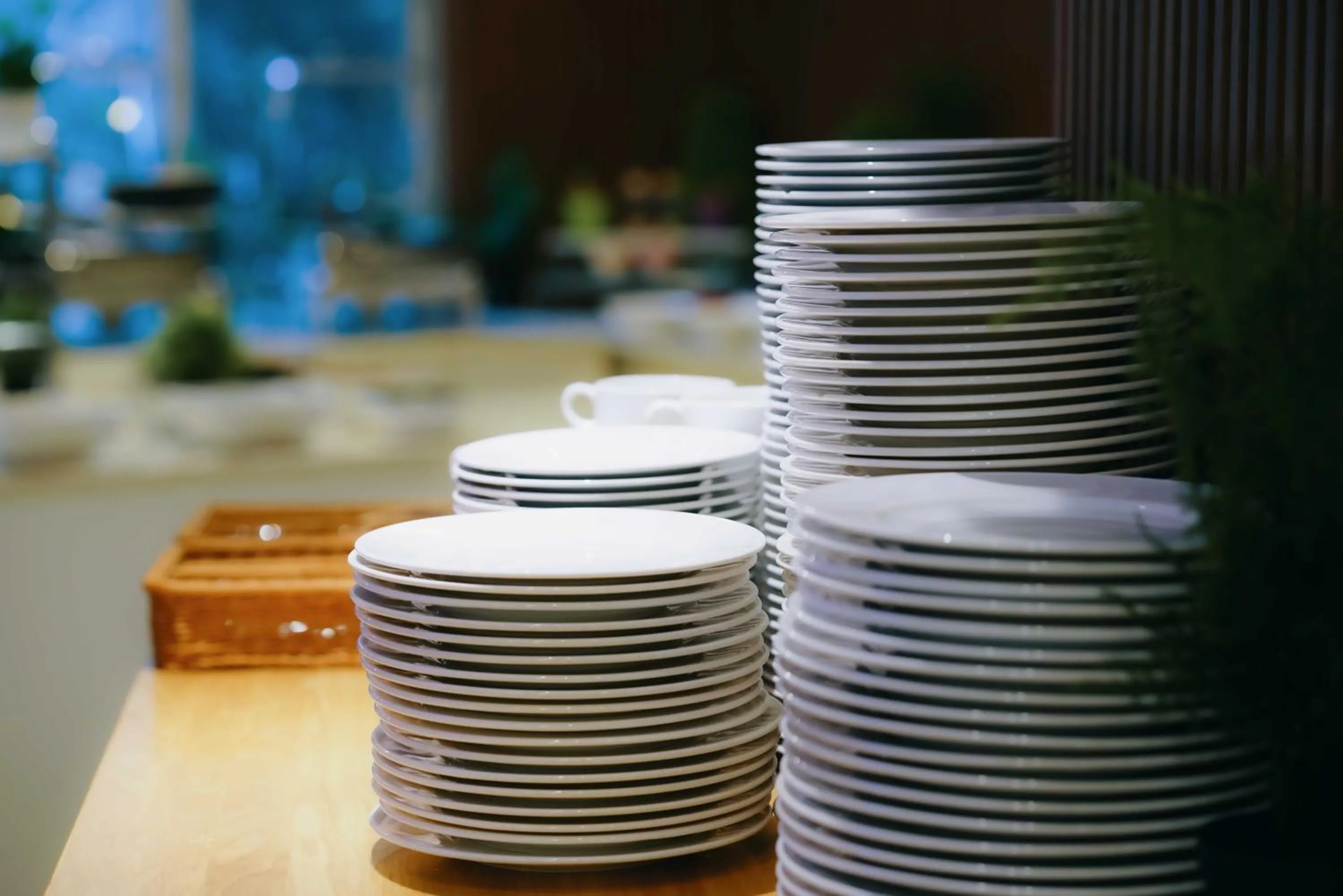 Restaurant/places to eat in Nour Althuria Hotel - Elaf Almaqam