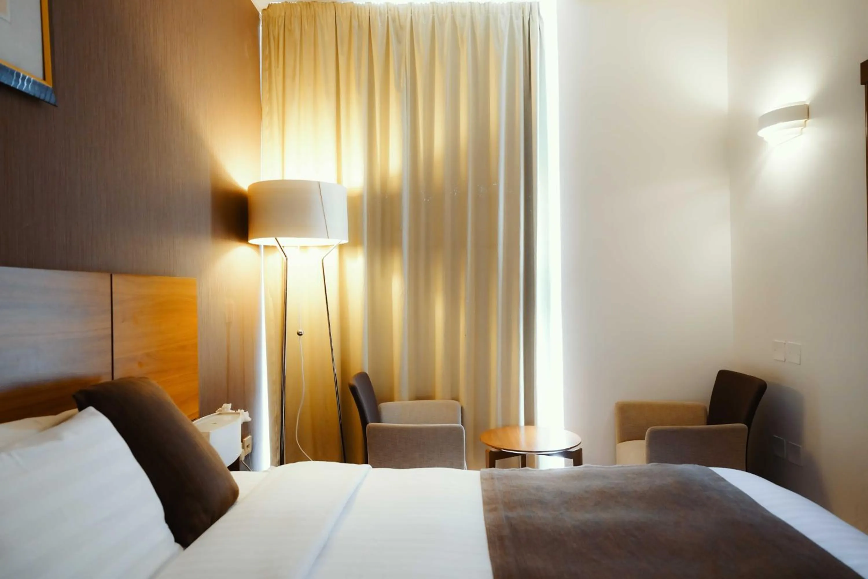 Bed in Nour Althuria Hotel - Elaf Almaqam