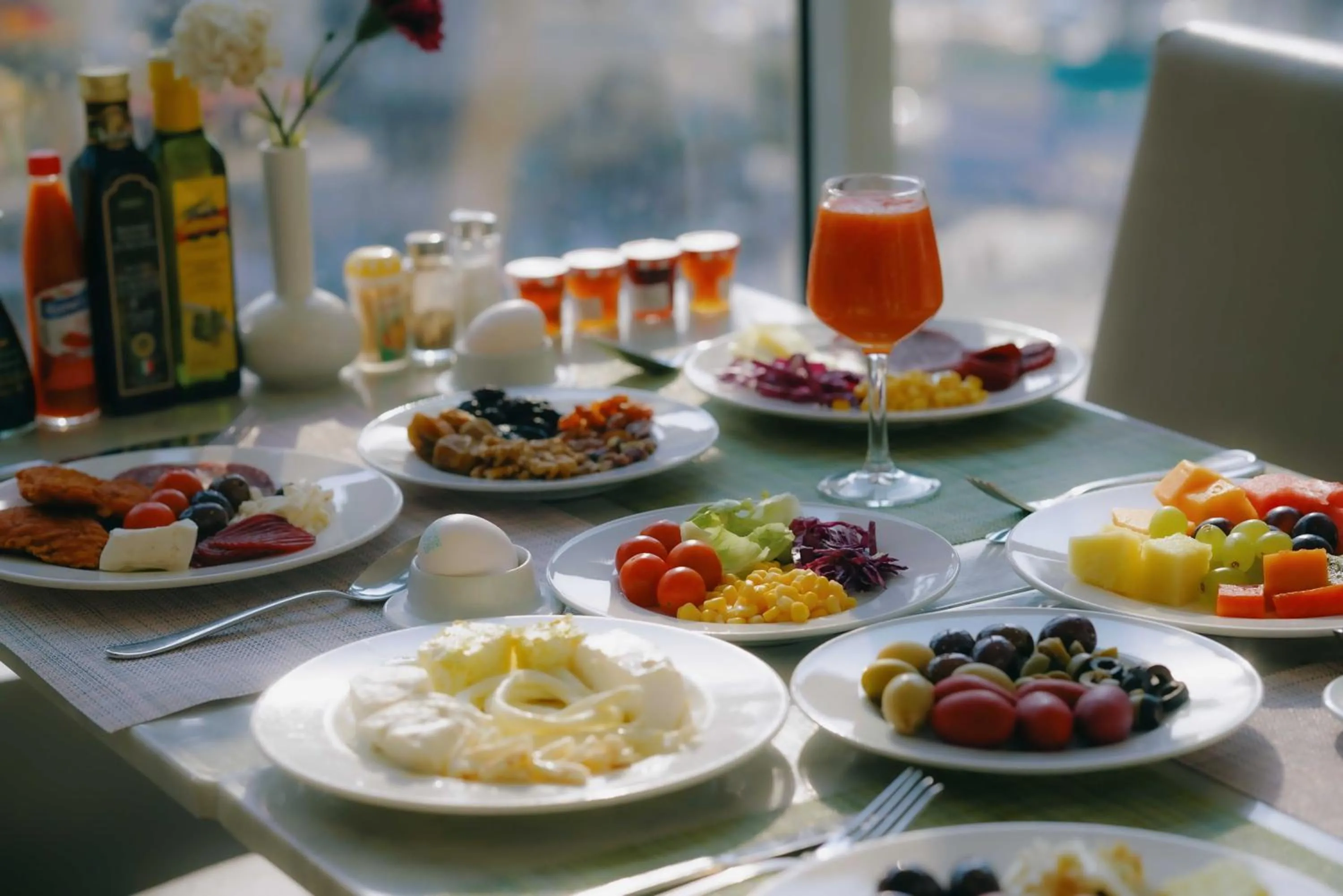 Breakfast in Nour Althuria Hotel - Elaf Almaqam