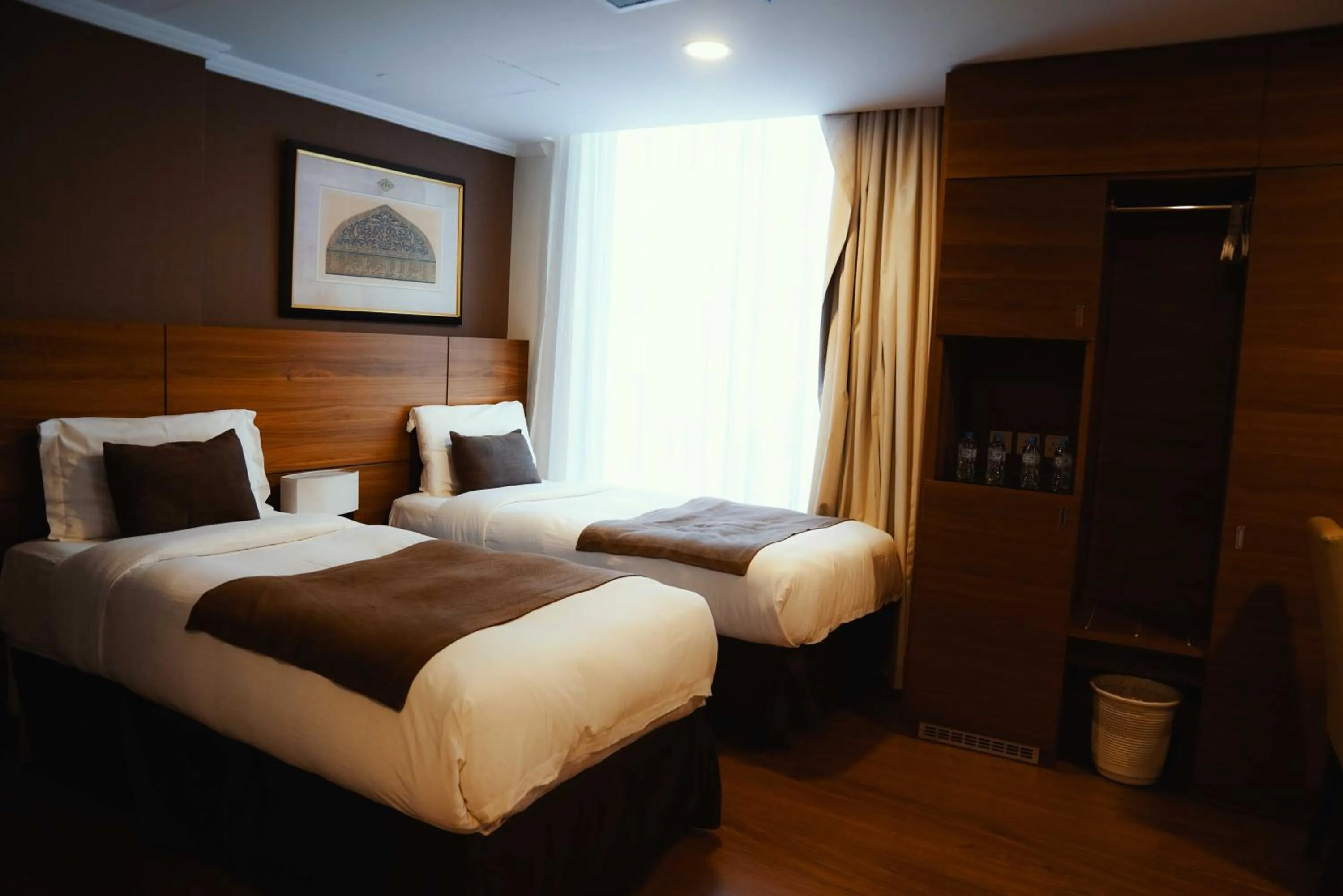 Bed in Nour Althuria Hotel - Elaf Almaqam