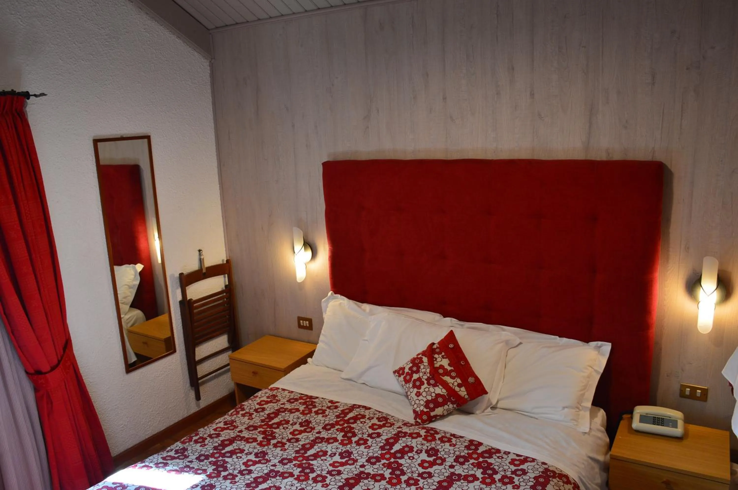 Bed in Albergo Sella - Monte Amiata